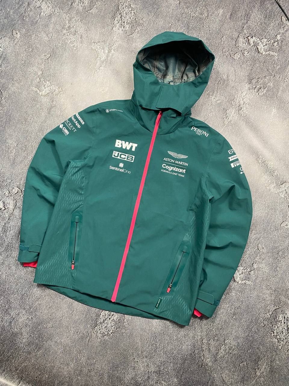 Other ASTON MARTIN F1 Team Tech Shell Jacket Size US L / EU 52-54 / 3 - 1 Thumbnail