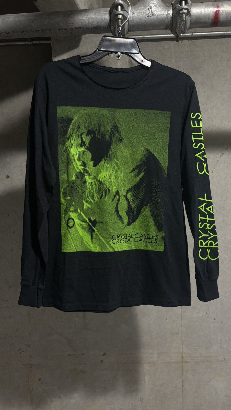 Band Tees Crystal Castles Edith Long Sleeve Size US M / EU 48-50 / 2 - 16 Thumbnail