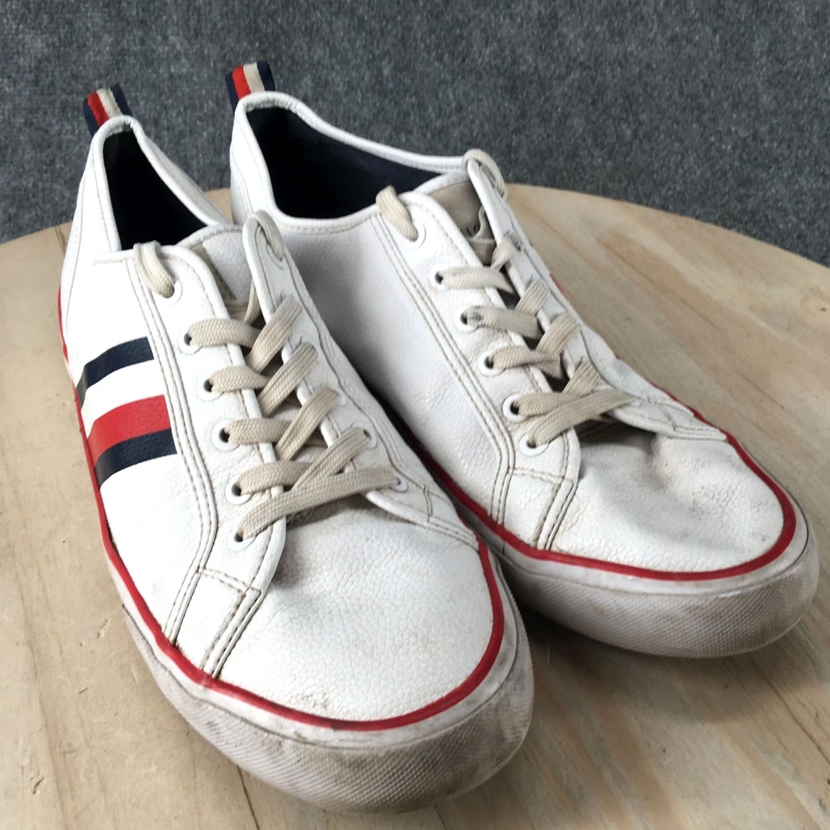 Tommy Hilfiger Tommy Hilfiger Shoes Mens 10.5 Low Top Sneaker White Faux Leather Lace Up Casual Size US L / EU 52-54 / 3 - 3 Thumbnail