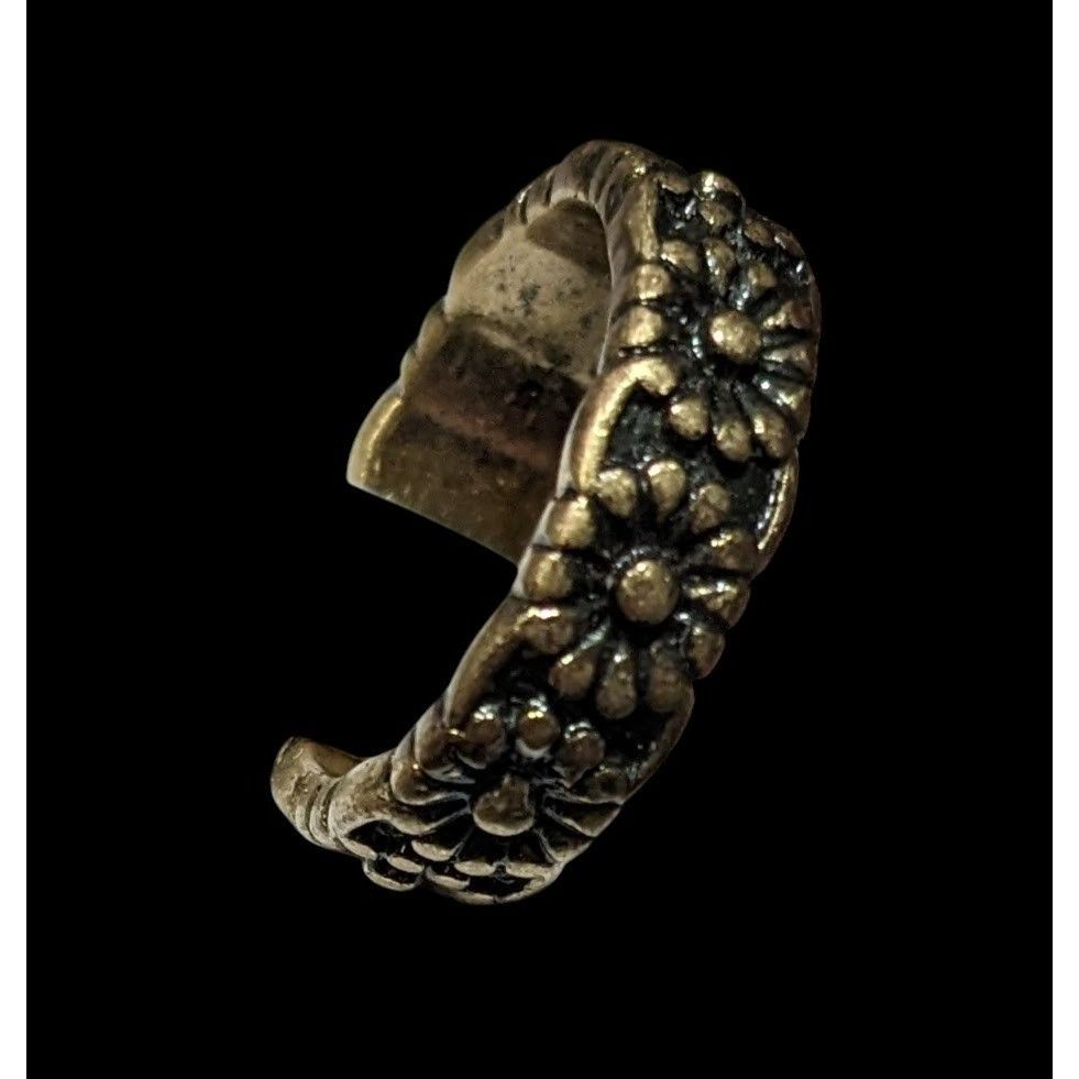 Other Fairycore Floral Antiqued Gold Tone Ring Size 5 3/4 Size ONE SIZE - 2 Thumbnail