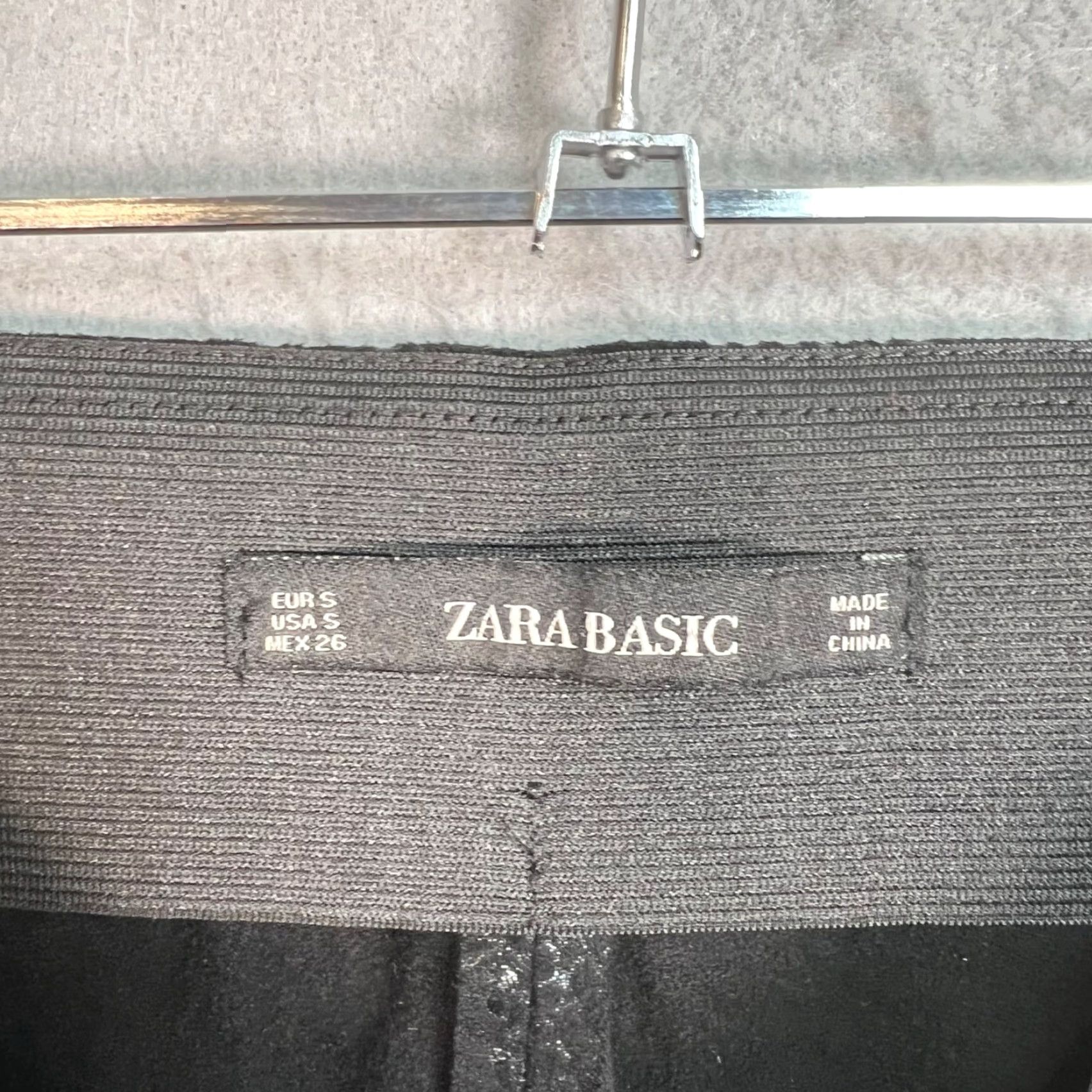 Zara Zara Basic Womens Size Small Black Snake Print Pants Size 28" / US 6 / IT 42 - 3 Thumbnail