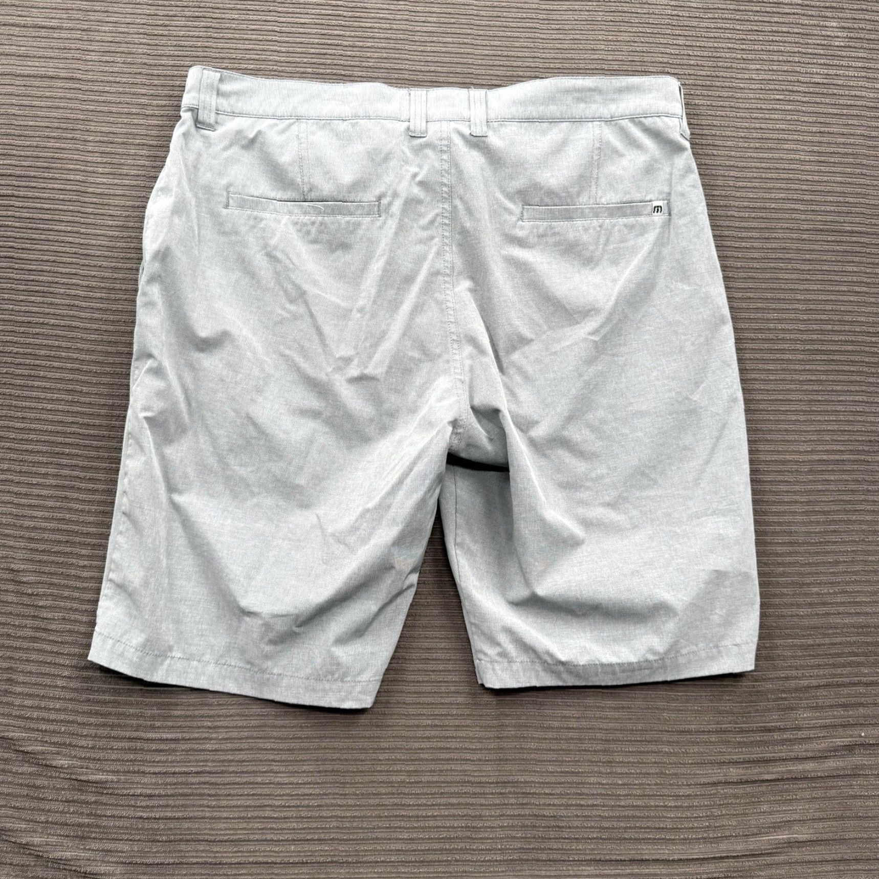 TravisMathew Travis Mathew Shorts Men 36 Gray Polyester Outdoors Golf Tennis Preppy Beach Chino Flat Front Pockets Logo | Regular Fit Mens Size US 36 / EU 52 - 2 Thumbnail