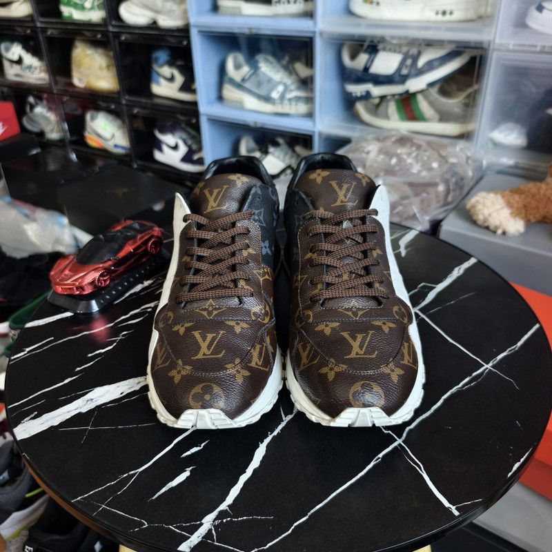 Louis Vuitton Louis Vuitton Run Away Monogram Sneakers - Size US 11 / EU 44 - 2 Thumbnail