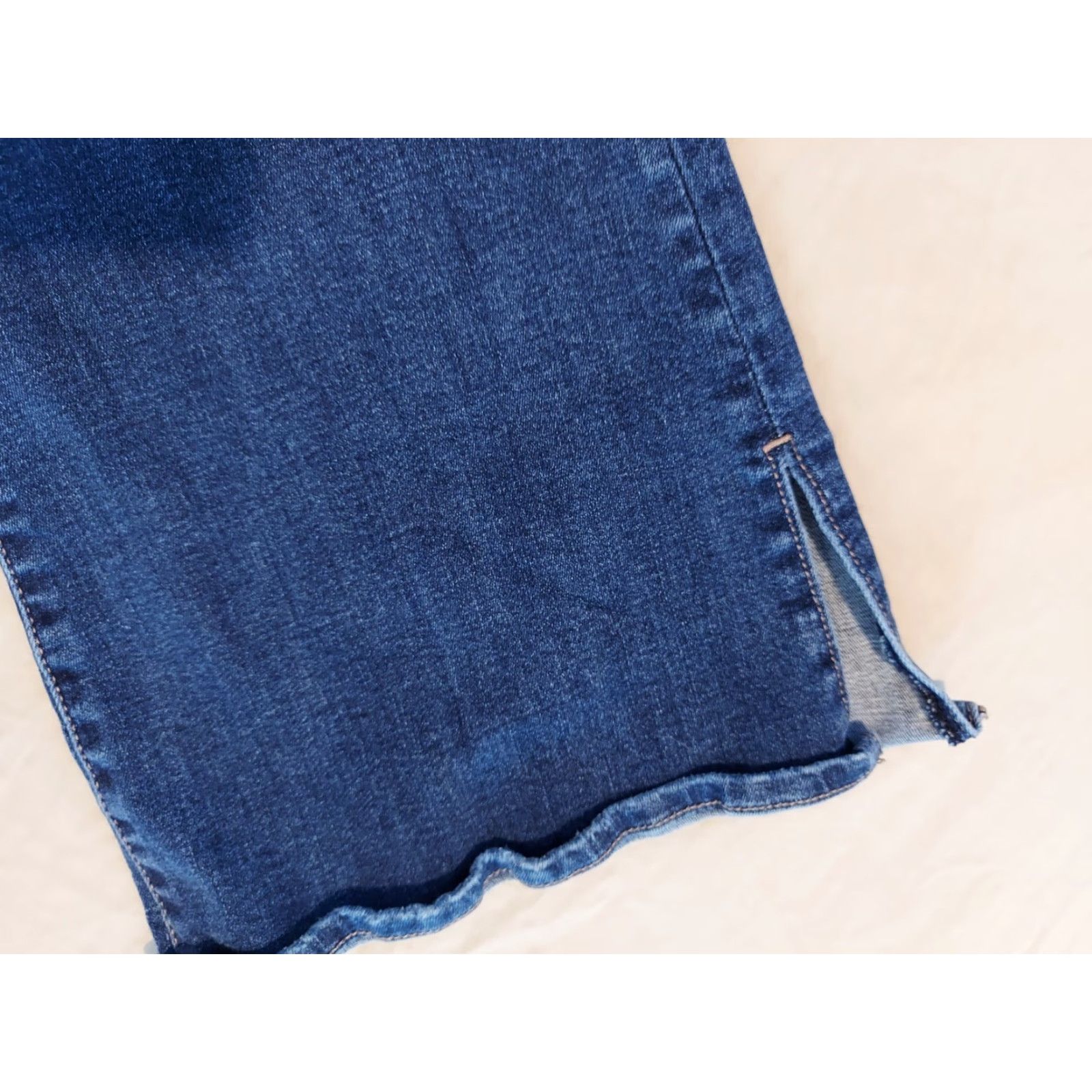 American Eagle Outfitters Womens American Eagle Outfitters Jeans 8 Short Denim Cotton Flared Blue Size 30" / US 8 / IT 44 - 3 Thumbnail