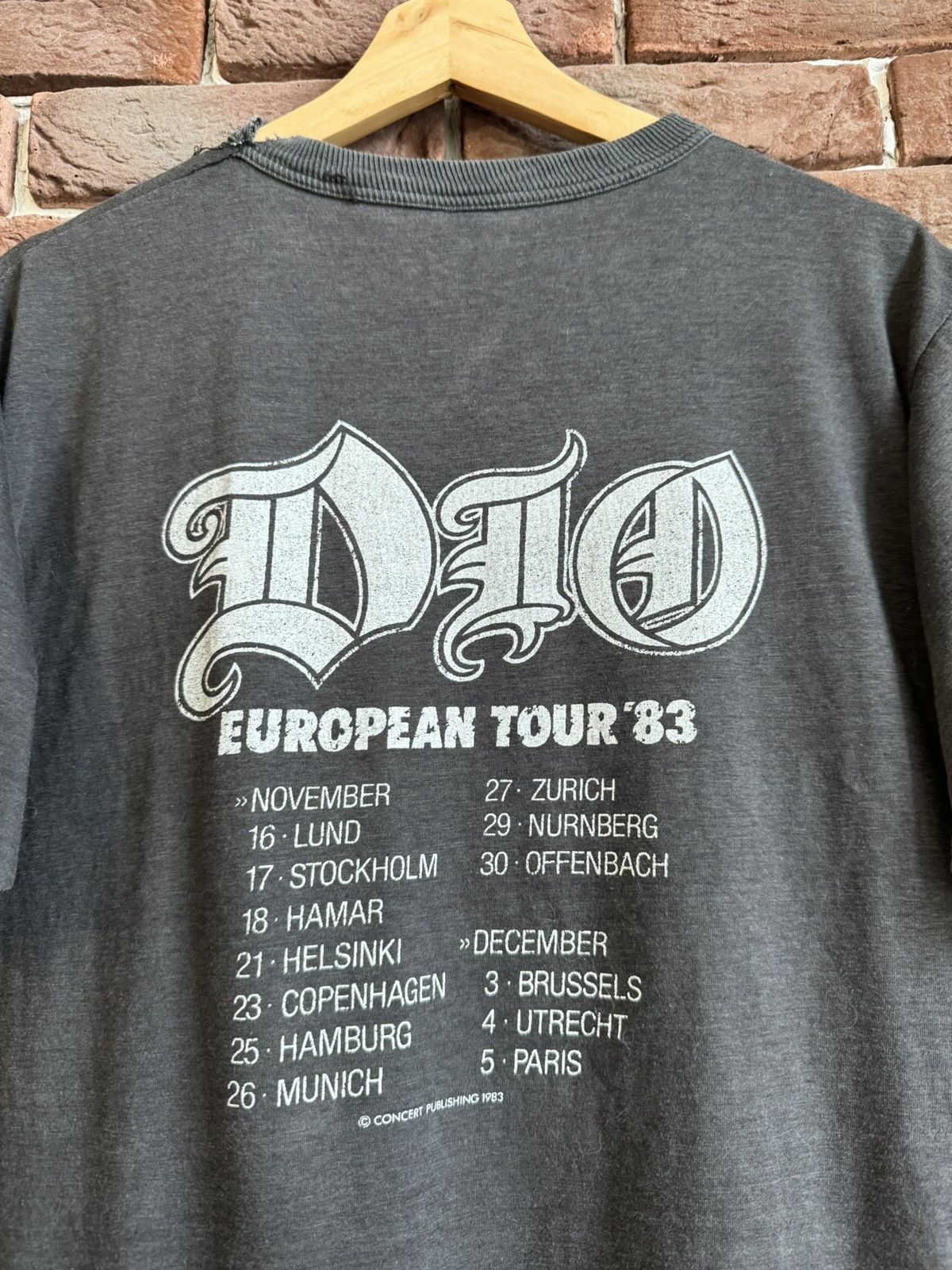 Band Tees Vintage 1983 80s Dio Euro Tour Heavy Metal Band Tshirt XL Size US XL / EU 56 / 4 - 13 Thumbnail
