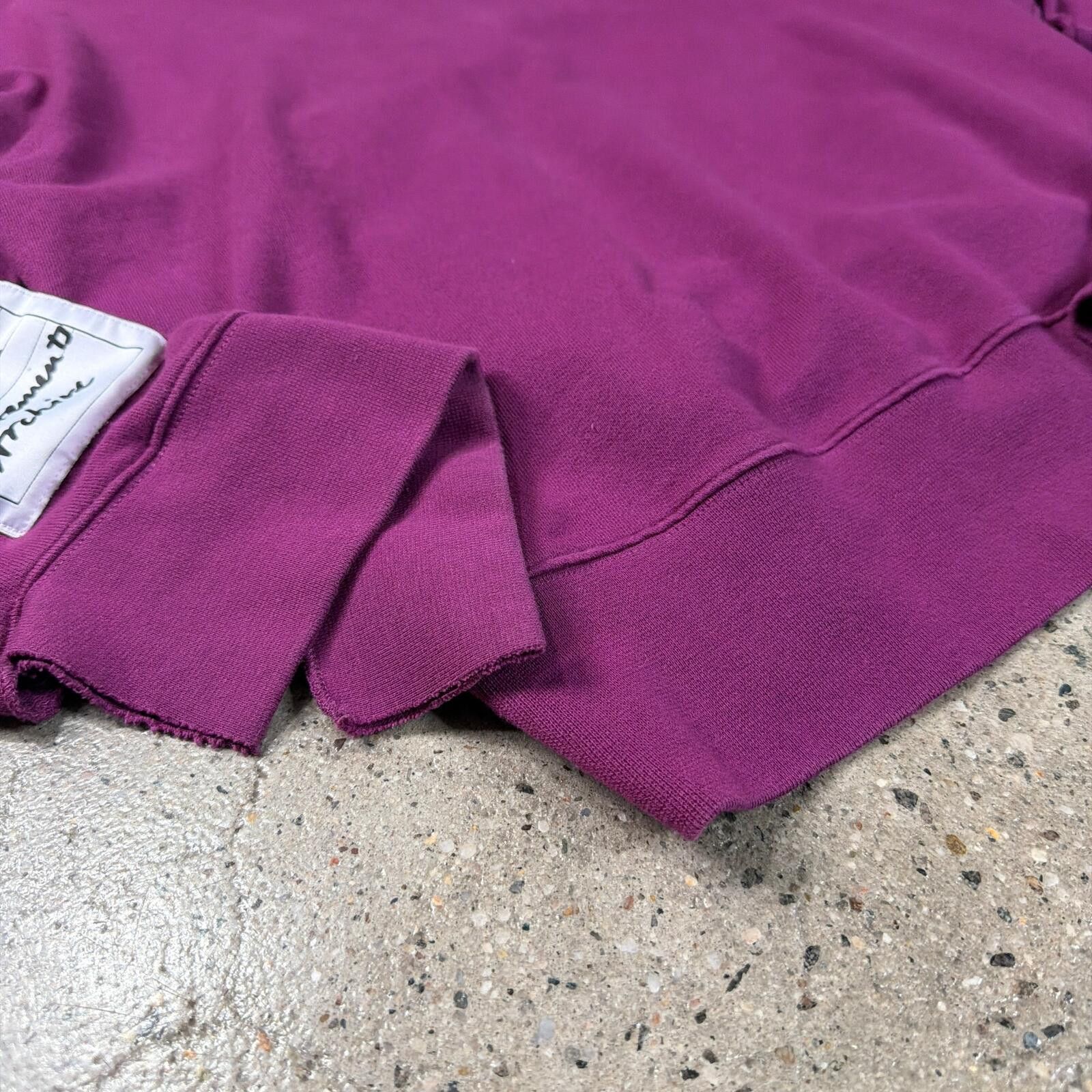 Vetements Vetements Asymmetric Sweater Size US S / EU 44-46 / 1 - 3 Thumbnail