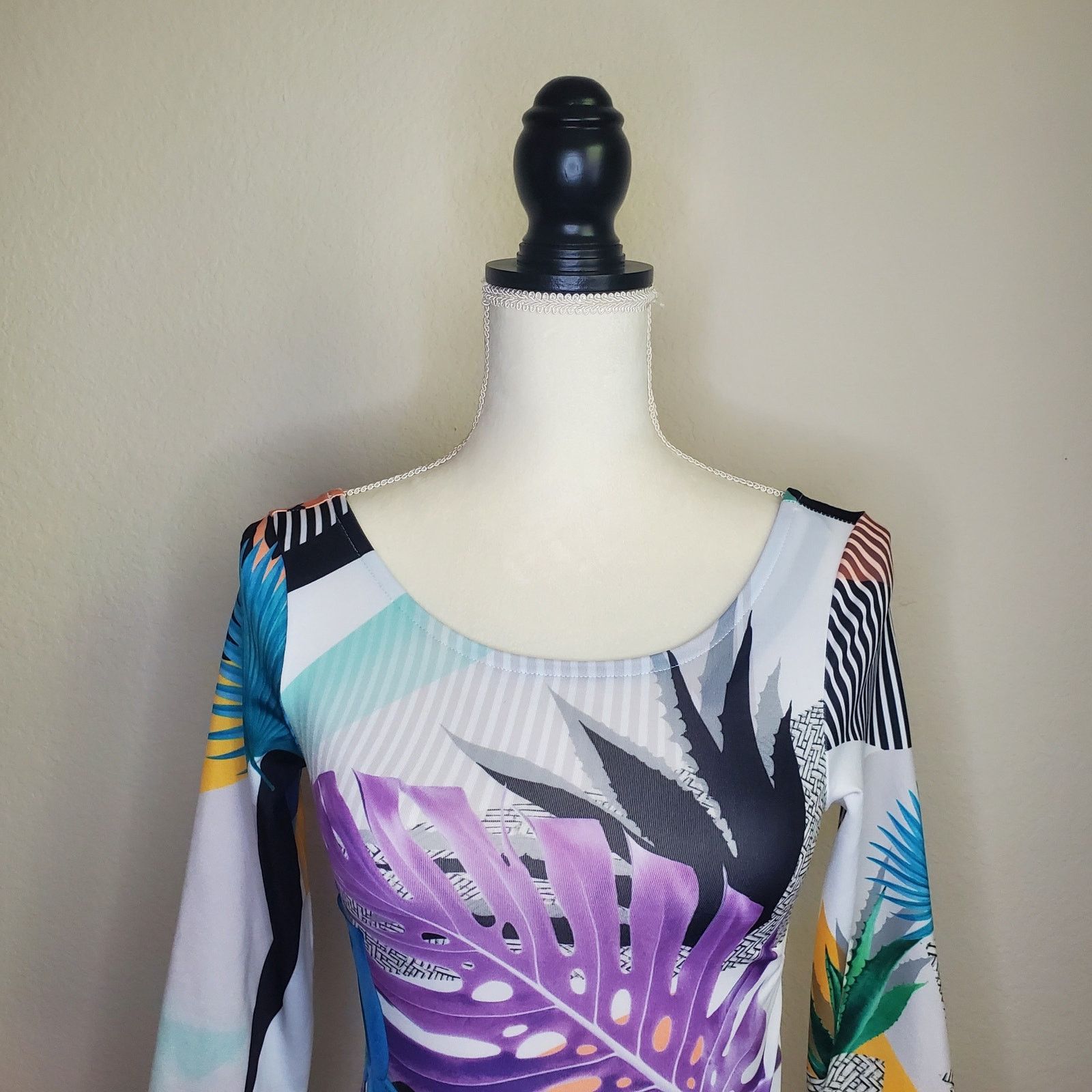 Bebe Bebe Tropical Bodycon Crop Top XS Size XS / US 0-2 / IT 36-38 - 5 Thumbnail