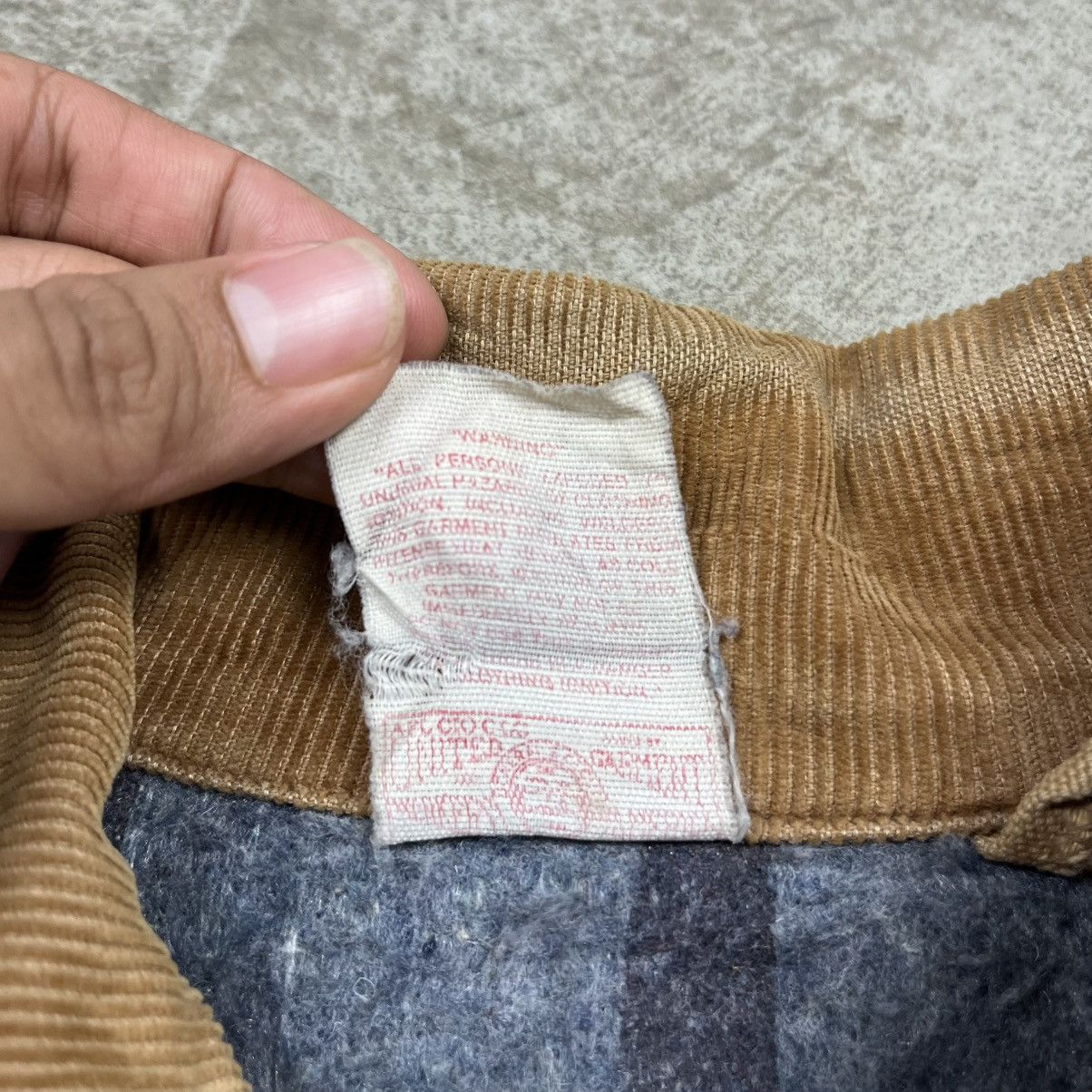 Carhartt 1990s carhartt chore jacket heavily distressed Size US XL / EU 56 / 4 - 16 Thumbnail
