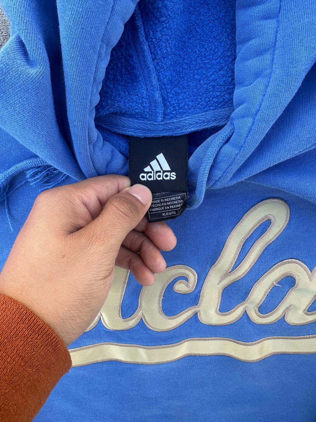 Adidas × Vintage UCLA university Adidas Hoodie thick Embroidered size XL Size US XL / EU 56 / 4 - 2 Thumbnail