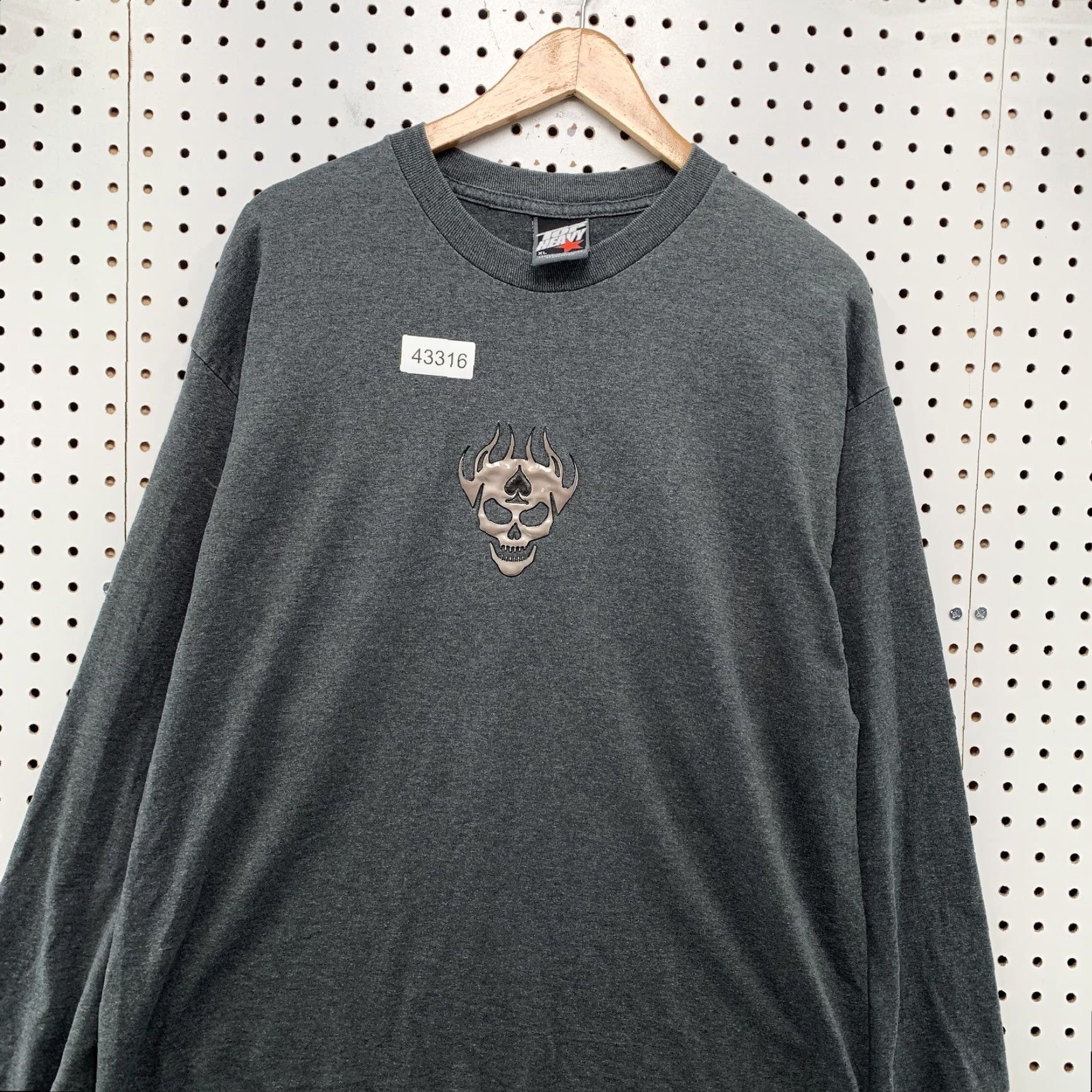 Vintage VTG Yes Vintage Top Heavy Skull Flame Shirt Mens XL Gray Long Sleeve RARE Y2K Size US XL / EU 56 / 4 - 2 Thumbnail