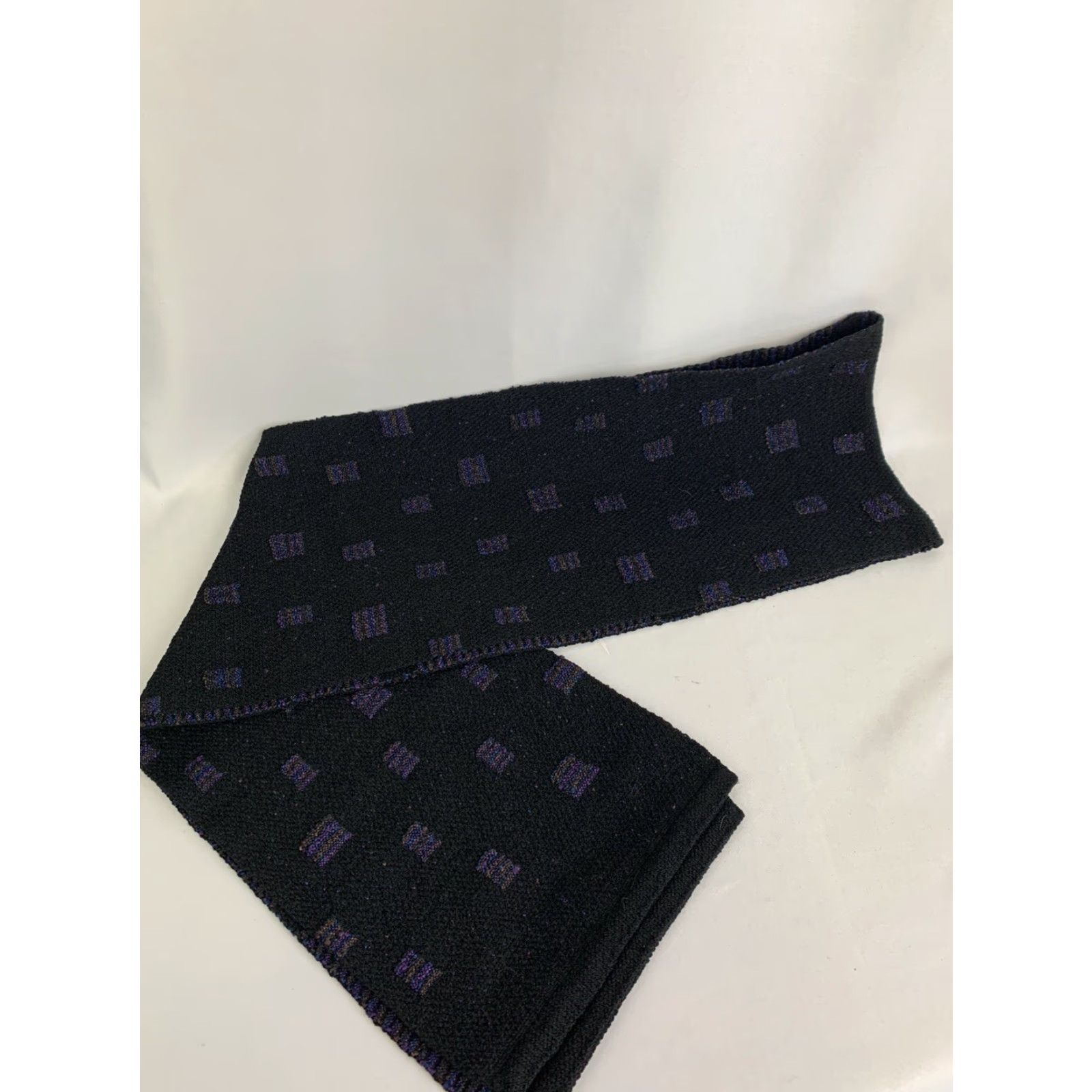 Vintage VINTAGE Whim by Heidi Wolfe Knit Scarf Reversible Geometric Print Purple Black 7.5 x 64" L Womens Size ONE SIZE - 3 Thumbnail