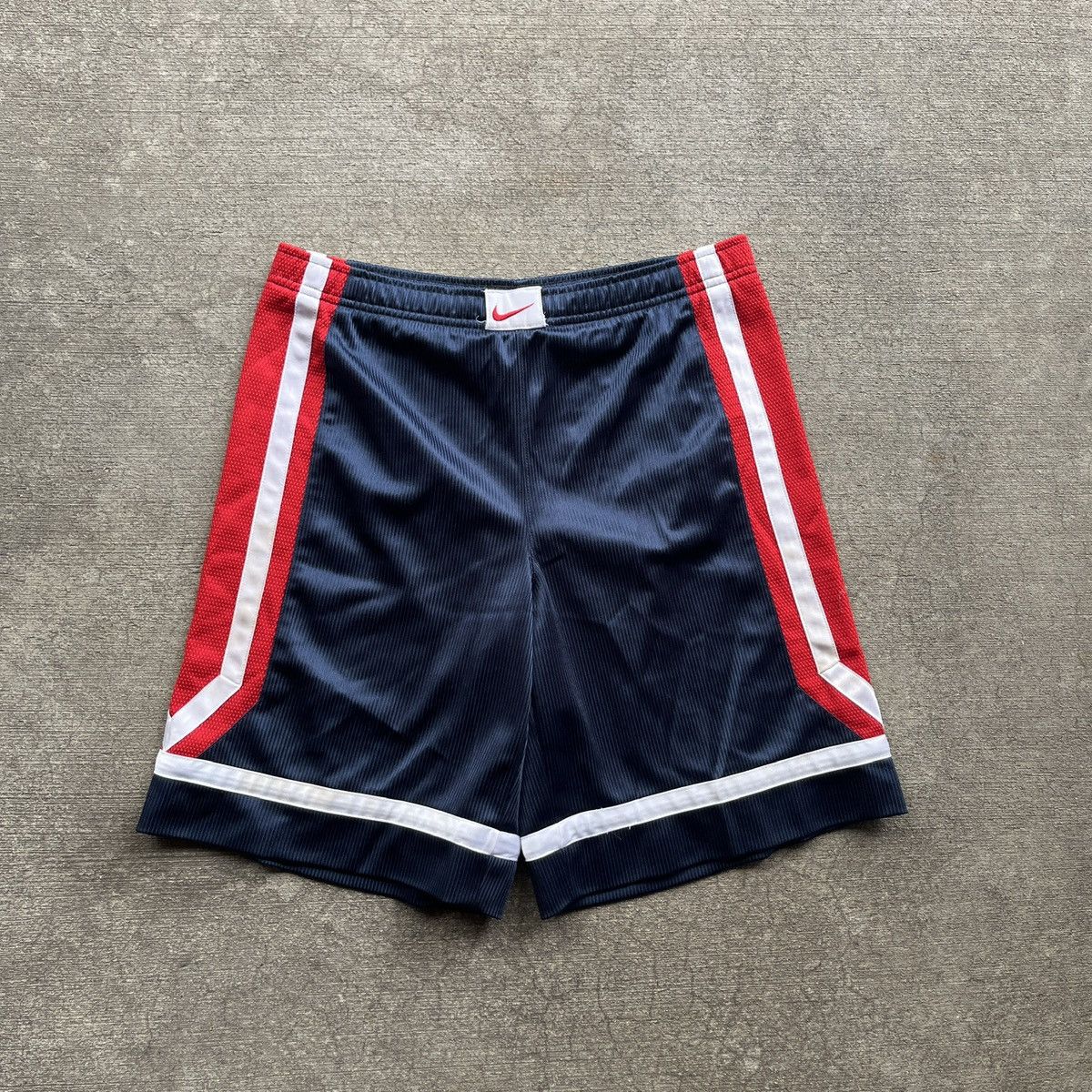 Nike Y2k Nike Shorts Size US 30 / EU 46 - 1 Thumbnail