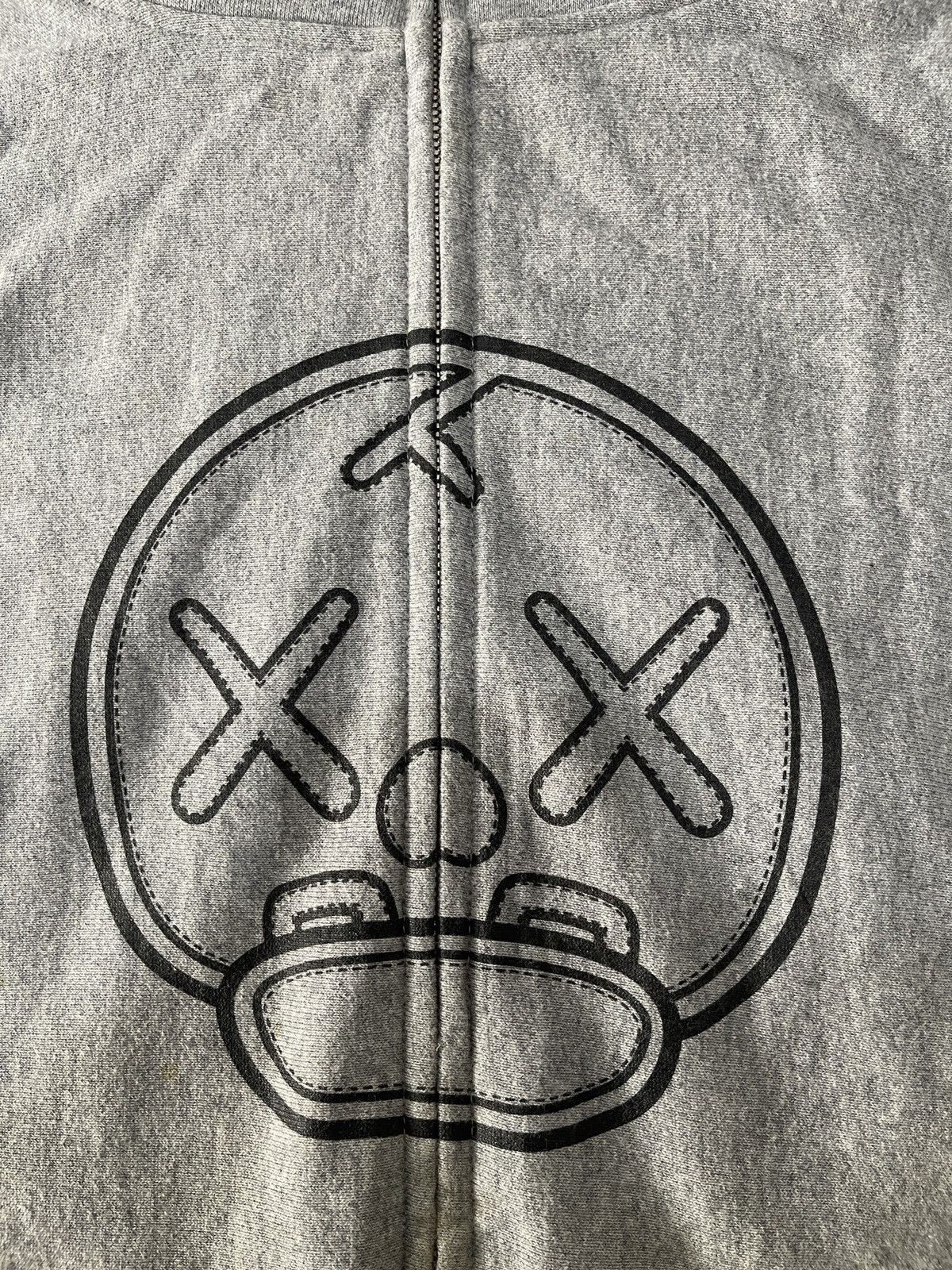 Bape × Kaws BAPE x Kaws bonehead 2005 fullzihoodie Size US L / EU 52-54 / 3 - 2 Thumbnail