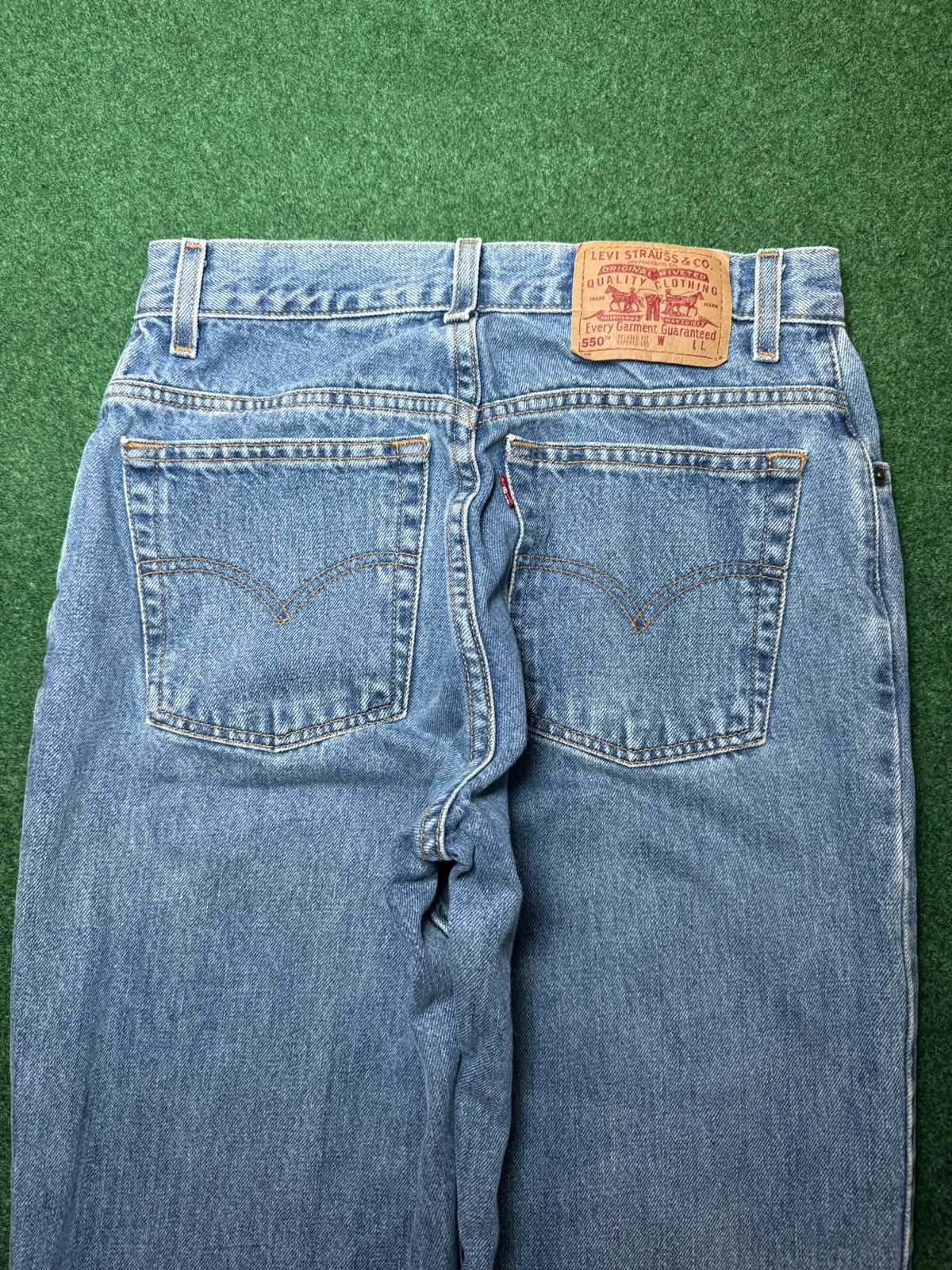 Levi's Vintage Clothing Vtg 90s Y2K Levi’s 550 Relaxed Fit Taper Light Wash Jeans Size 30" / US 8 / IT 44 - 2 Thumbnail
