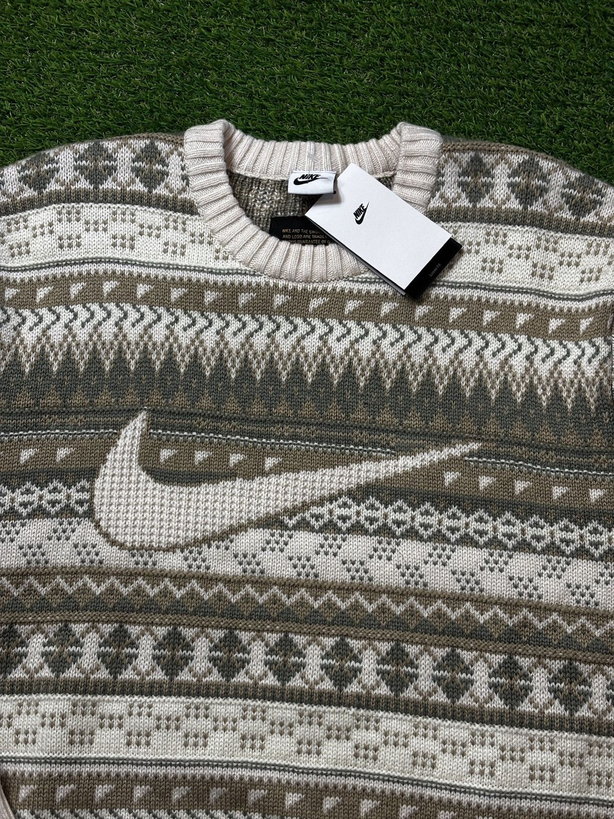 Nike Sz M Nike Life Men’s Fair Isle Swoosh Wool Sweater Size US M / EU 48-50 / 2 - 2 Thumbnail