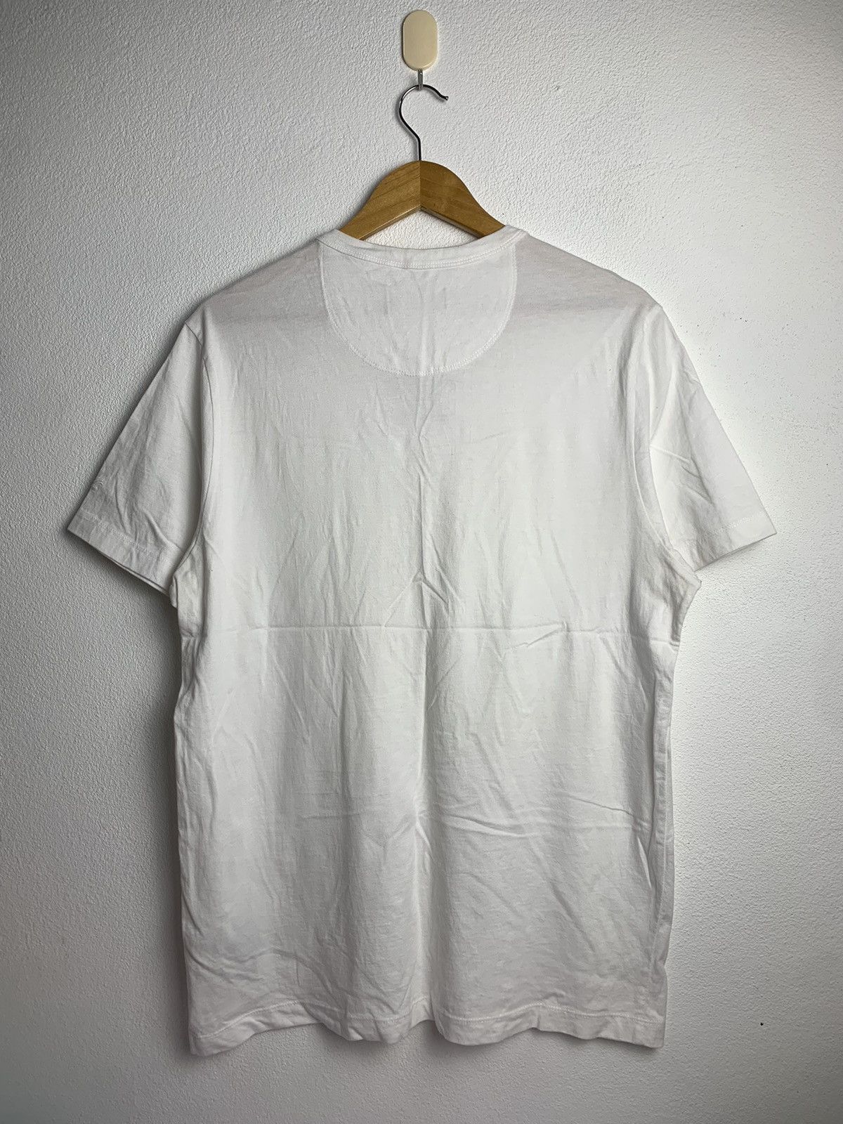 Designer × Kenneth Cole Kenneth Cole T-Shirt White V-Neck Size US L / EU 52-54 / 3 - 16 Thumbnail