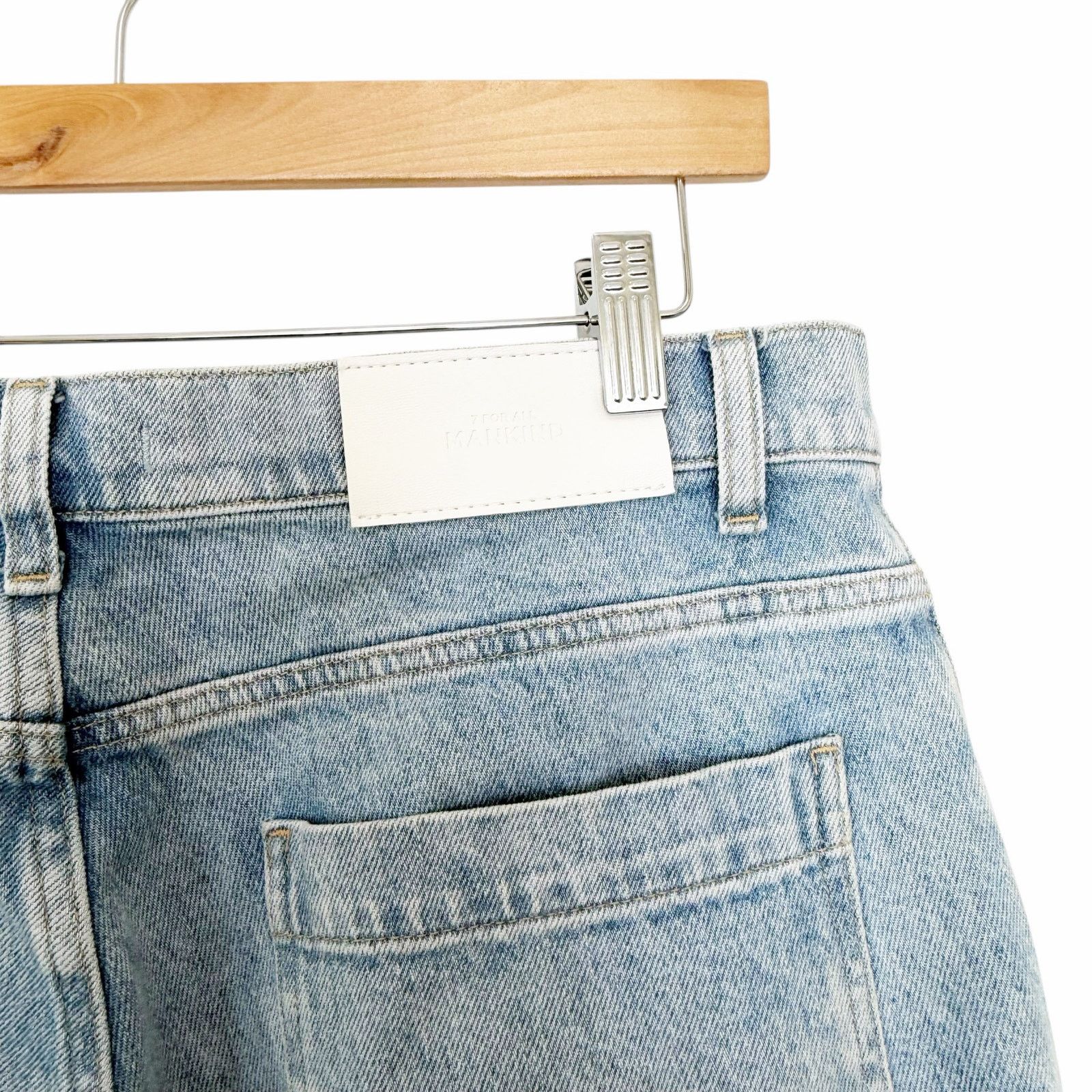 7 For All Mankind 7 For All Mankind Cargo Logan Jeans Airwave Sz 30 Size 30" / US 8 / IT 44 - 2 Thumbnail