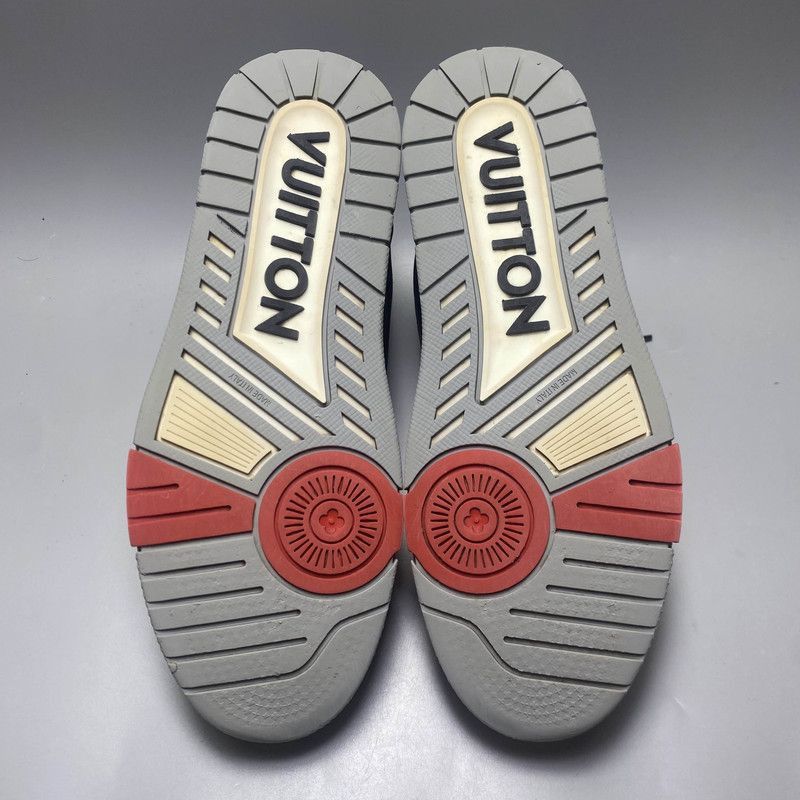 Louis Vuitton Louis Vuitton Stylish Low-Top Trainers for All - Size US 7 / EU 40 - 3 Thumbnail