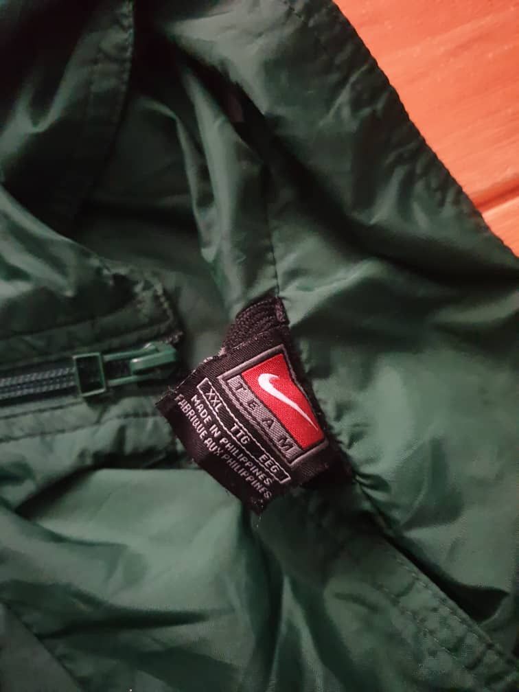 Nike Vintage Nike green colour windbreaker jacket Size US XXL / EU 58 / 5 - 3 Thumbnail