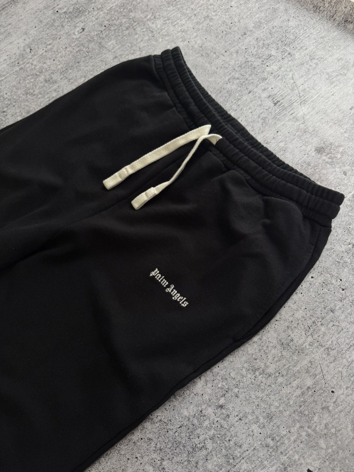 Palm Angels Palm Angels Sweatpants Joggers Classic Logo Black Size L Size US 34 / EU 50 - 4 Thumbnail