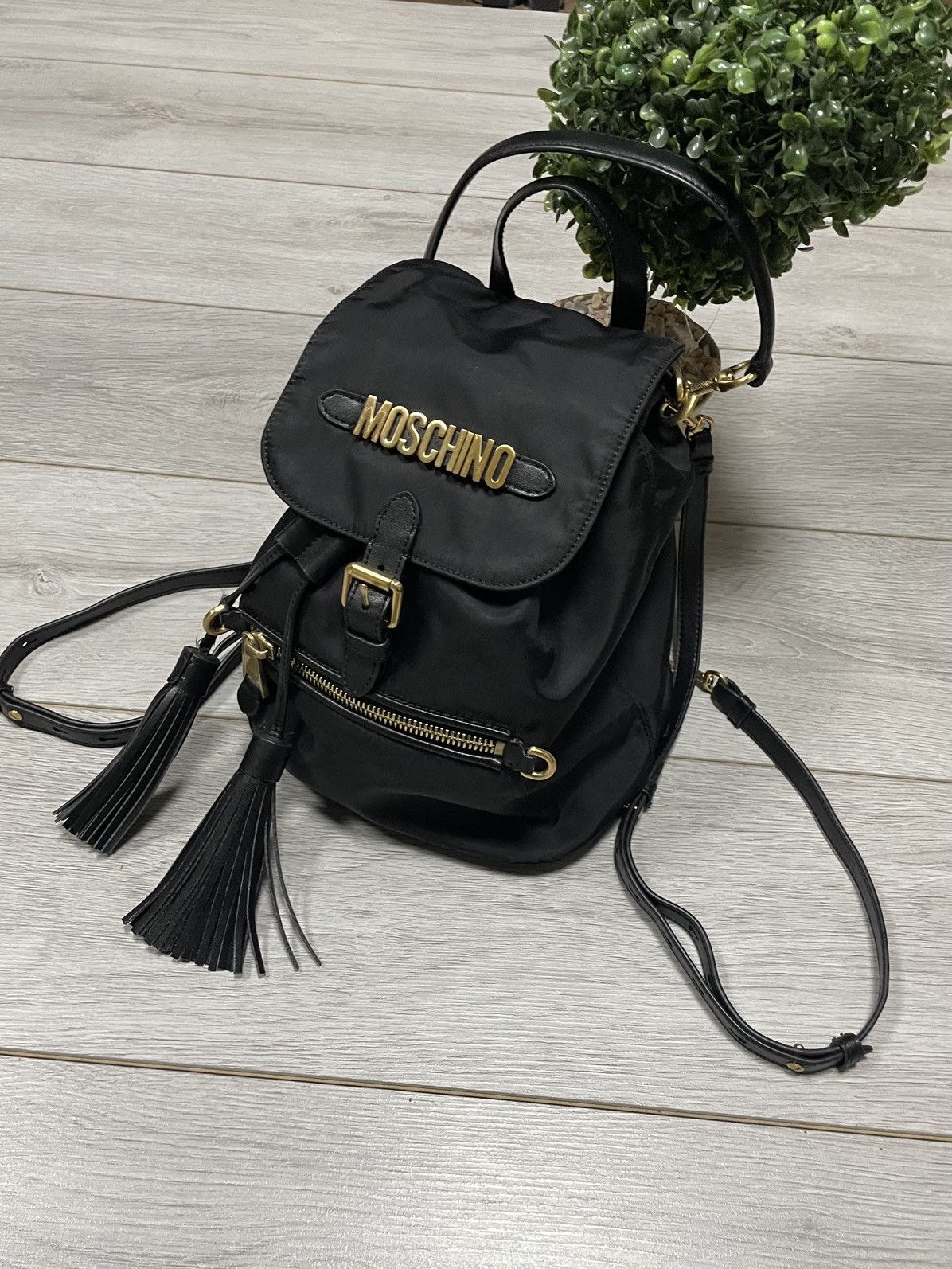 Moschino Moschino big gold logo backpack spell out Size ONE SIZE - 2 Thumbnail