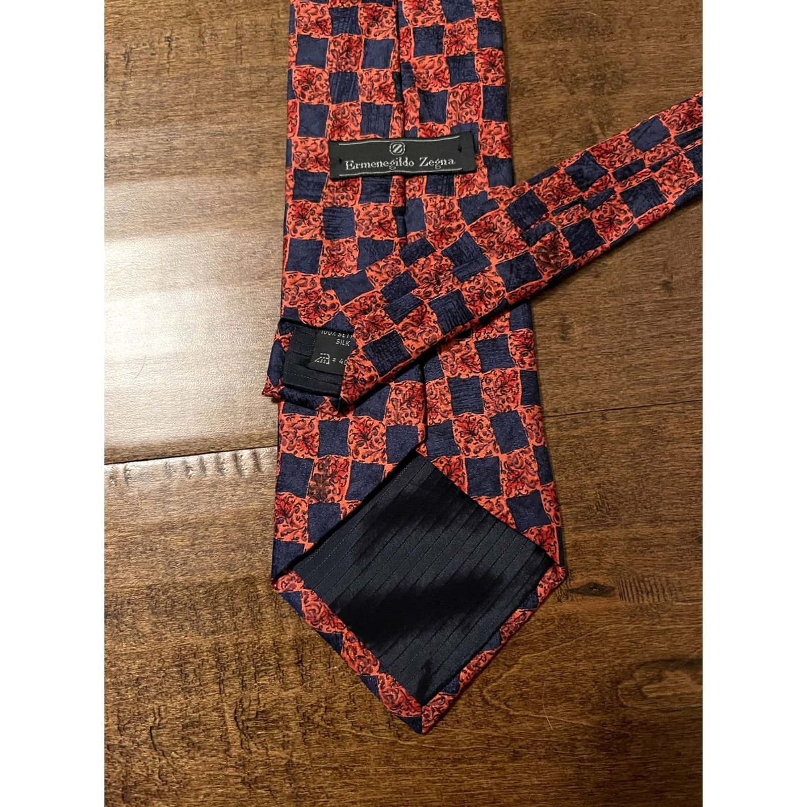 Ermenegildo Zegna VINTAGE Ermenegildo Zegna Tie Silk Red/Navy Geometric Made in Italy Mens Size ONE SIZE - 2 Thumbnail