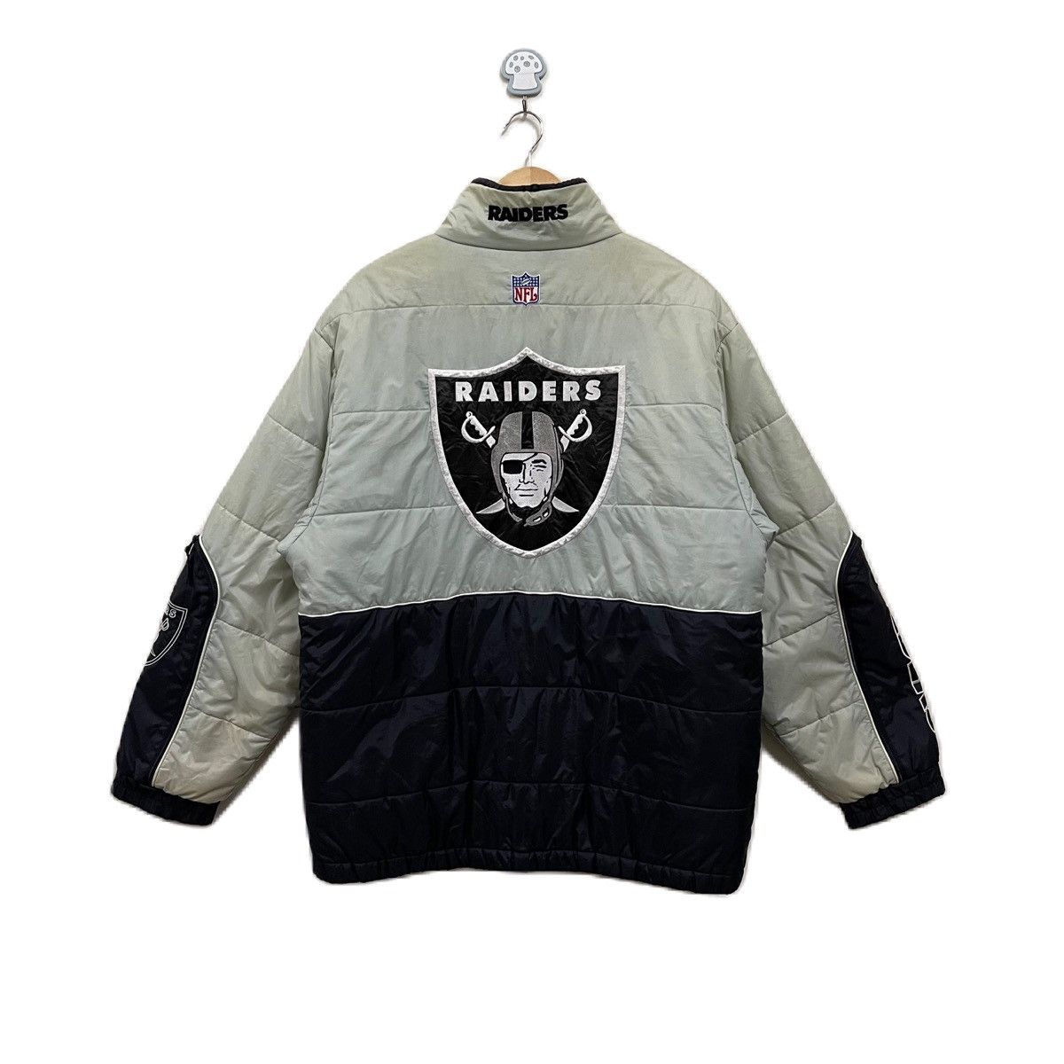 NFL Vintage Reebok X Raiders NFL puffer jacket Size US L / EU 52-54 / 3 - 2 Thumbnail