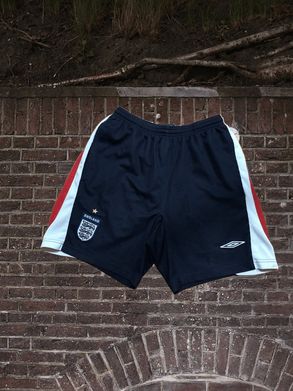 Umbro England Team Training Football Soccer Shorts Size US 32 / EU 48 - 1 Thumbnail