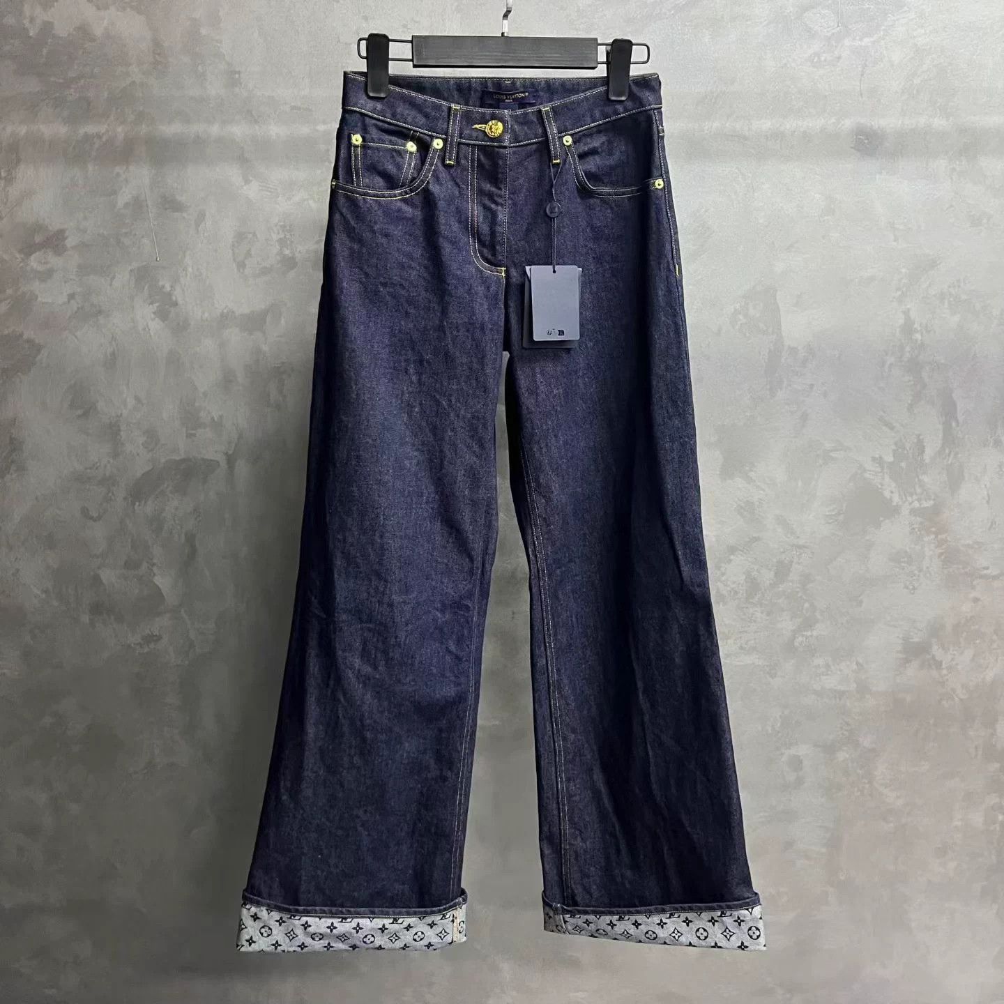Louis Vuitton Louis Vuitton Flared Denim Jeans 32 Like New With Tags Size 24" / US 00 / IT 34 - 1 Thumbnail