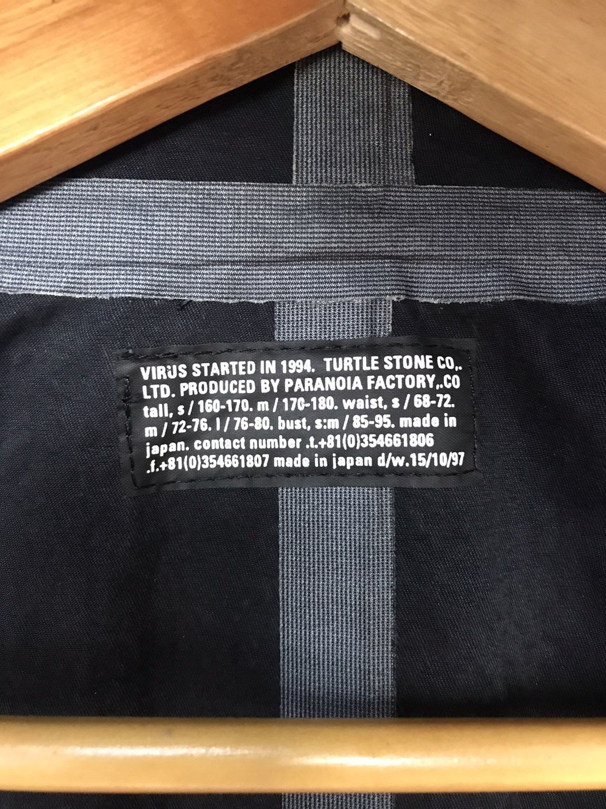 Japanese Brand Virus Hoodie Waterproof Jacket Size US M / EU 48-50 / 2 - 8 Thumbnail