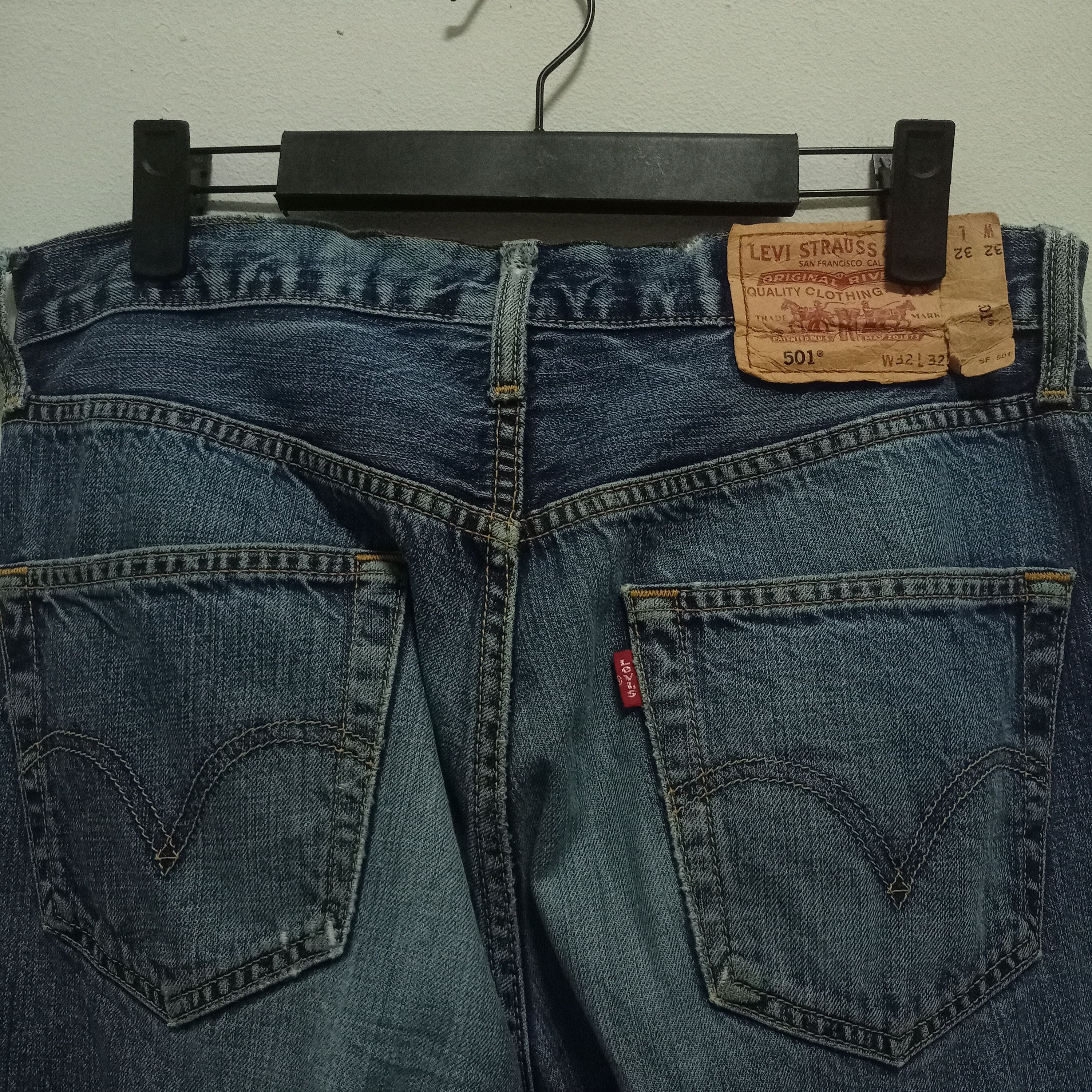 Levi's × Levi's Vintage Clothing Vintage 90s Levis 501 Blue Wash Distressed Baggy Jeans 32x28 Size US 32 / EU 48 - 6 Thumbnail