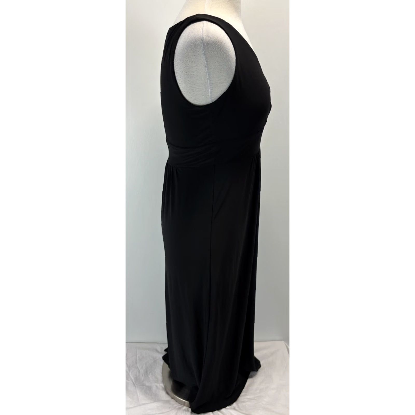Ralph Lauren Lauren Ralph Lauren Maxi Dress Women Black Size 8 Long Sleeveless V-Neck Cocktail Party Size M / US 6-8 / IT 42-44 - 4 Thumbnail
