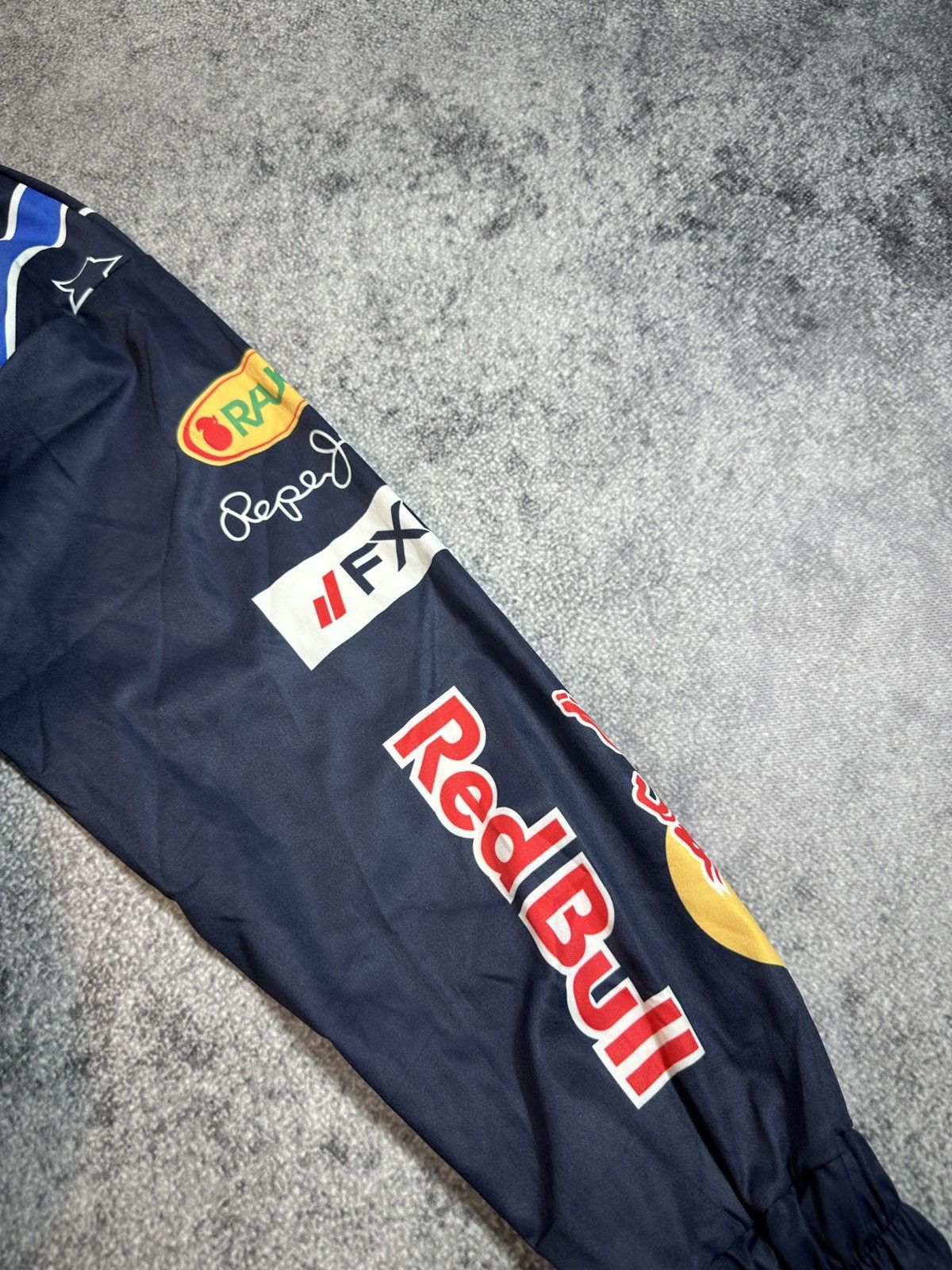 Red Bull Red Bull Pepe Jeans Logo Racing Jacket Formula 1 F-1 Rare S Size US S / EU 44-46 / 1 - 3 Thumbnail