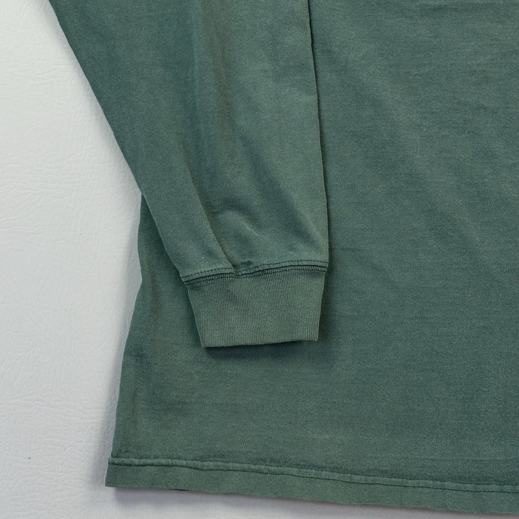 Carhartt Carhartt Mens Shirt 2XL Green Long Sleeve Henley Pocket Tee Work Wear Casual Vintage Size US XXL / EU 58 / 5 - 2 Thumbnail