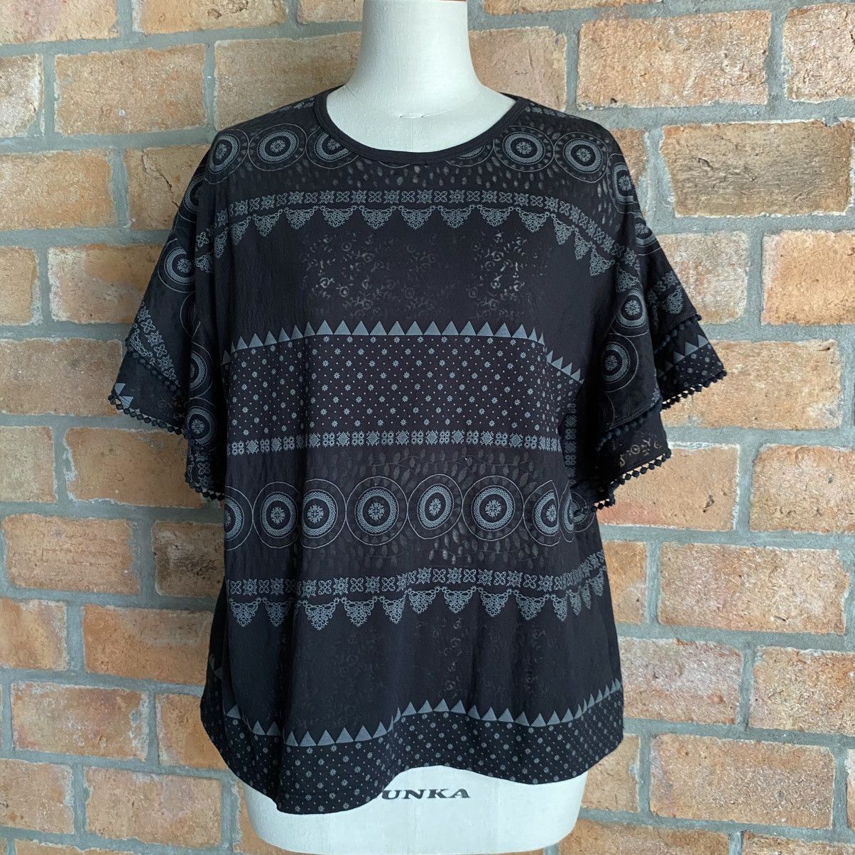 Frapbois Frapbois Black Round Neck Blouse with Geometric Print Size M / US 6-8 / IT 42-44 - 3 Thumbnail