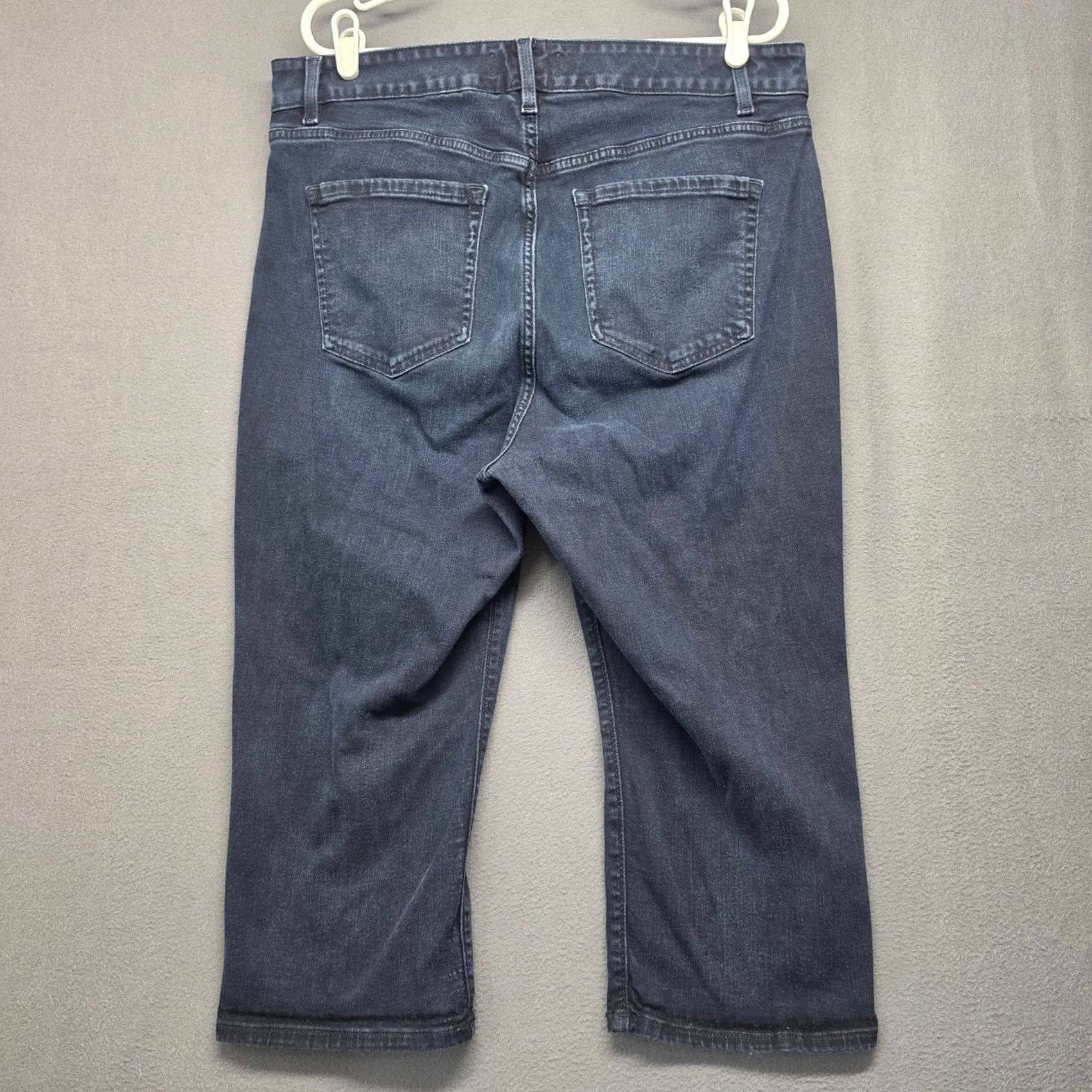 Vintage Lane Bryant Womens 20 Blue Jeans High Rise Curvy Fit Flex Magic Waistband Cropped Capri 5-Pocket Denim Pedal Tight Mens? Size 42" / US 20 - 2 Thumbnail