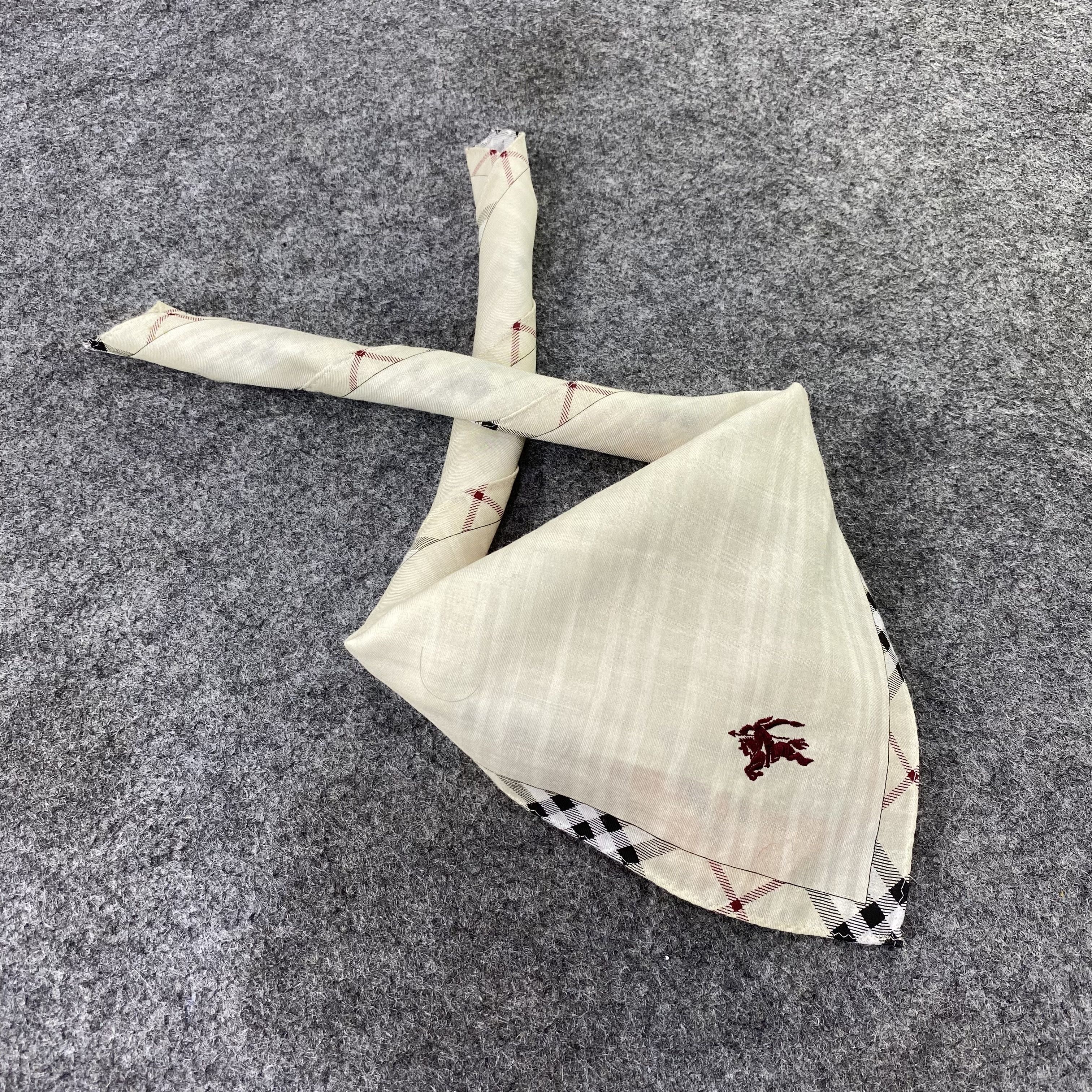 Burberry Burberry Handkerchief / Bandana / Neckerchief-B522 Size ONE SIZE - 1 Thumbnail