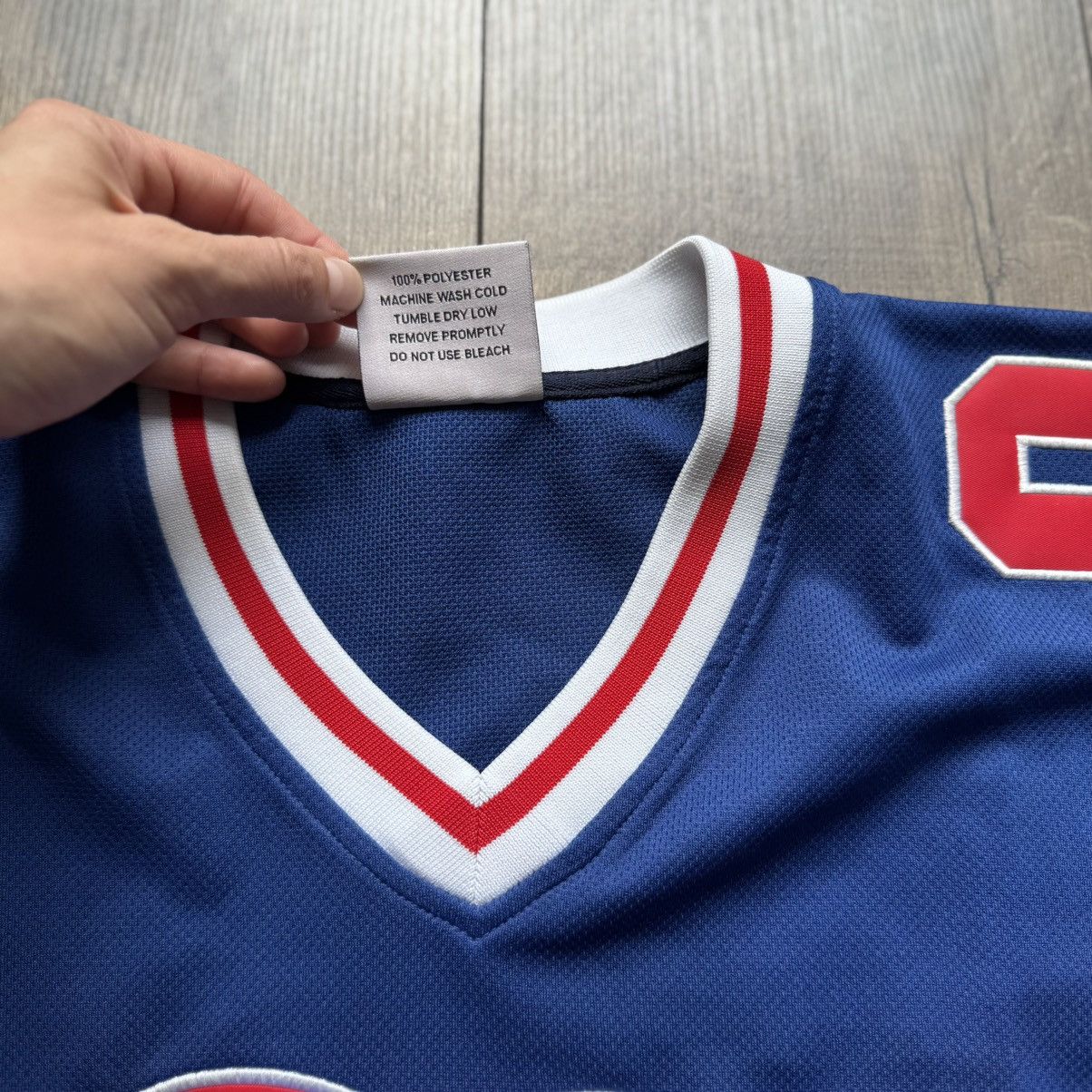 Band Tees Vintage Elton John Hockey Band Jersey Merch 90s NHL rock Size US M / EU 48-50 / 2 - 6 Thumbnail