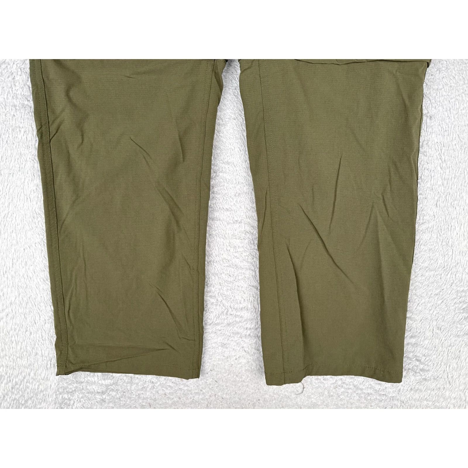 Vintage Toomett Mens Pants 38x29 Green Convertible Zip Off Hiking Cargo Nylon Spandex Pants Mens Regular Zip Off Legs Outdoor 90% Nylon 10% Spandex Boy Size US 38 / EU 54 - 2 Thumbnail