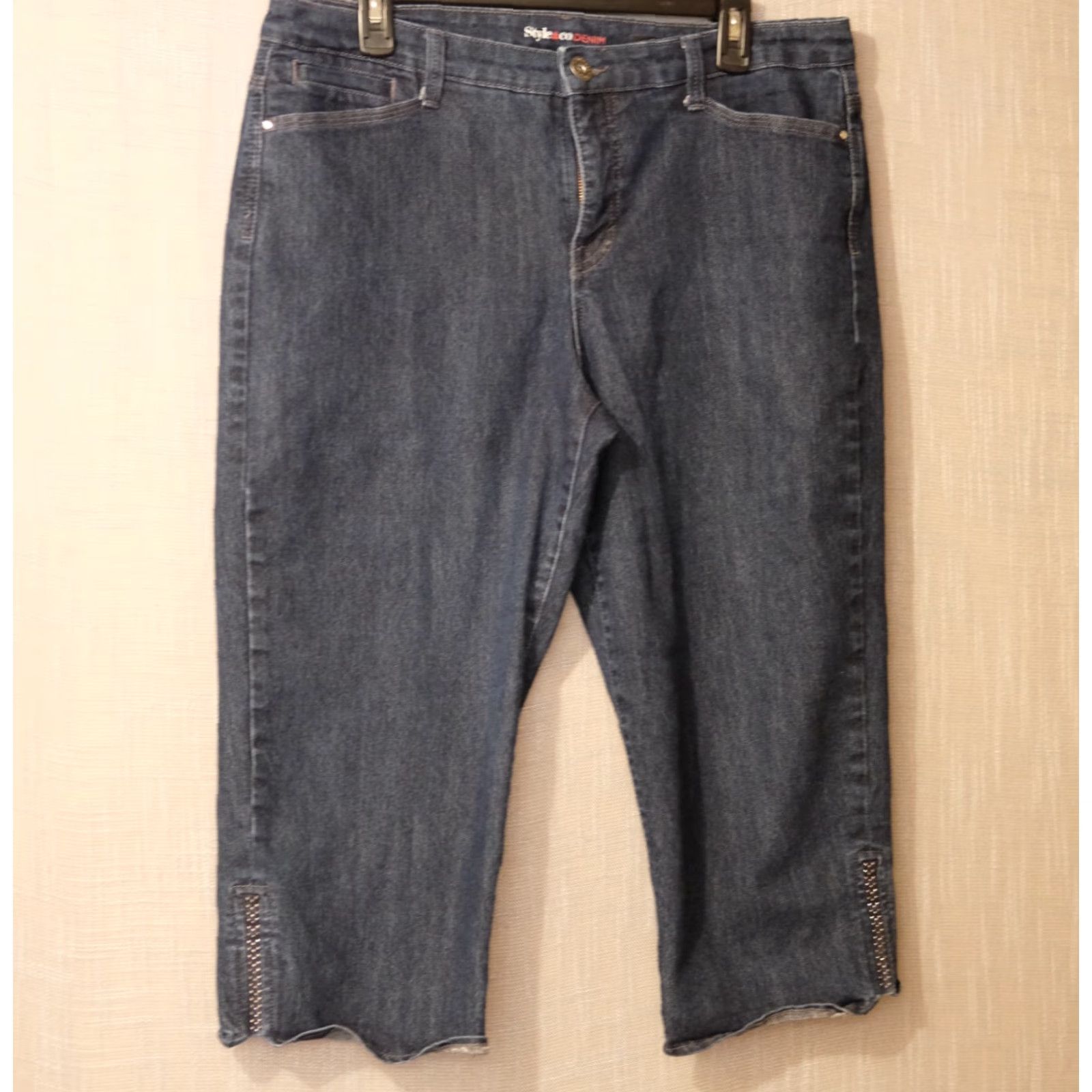Vintage Style&co. Denim Capri Embellished Cuff Dark Wash Women’s 14 Capri Jeans 5-Pocket Blue Cotton/Polyester/Spandex Reg Womens Size ONE SIZE - 2 Thumbnail