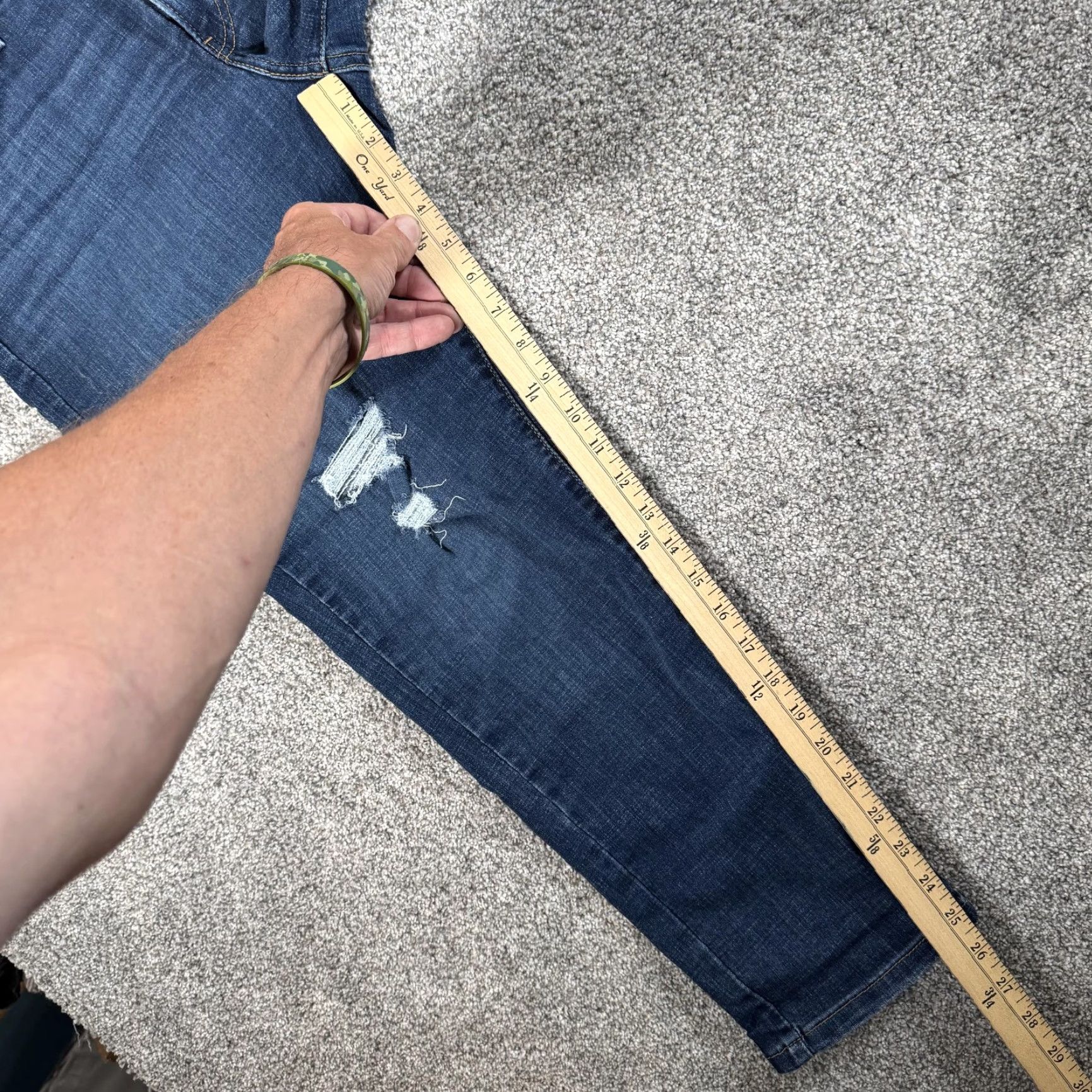 Levi's Levi's Boyfriend Jeans Womens 32 Blue Distressed Ripped Cropped Tapered Mid Rise Size 24" / US 00 / IT 34 - 4 Thumbnail