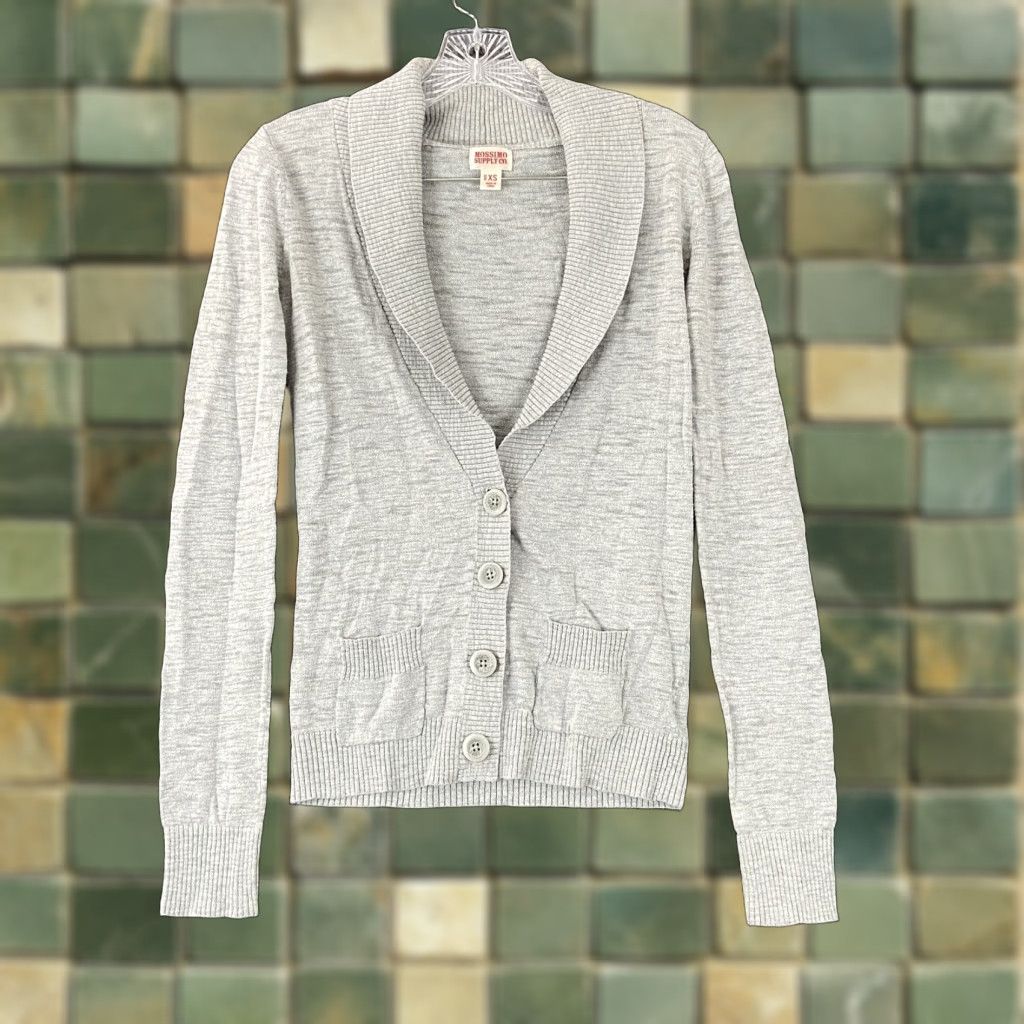 Mossimo MOSSIMO SUPPLY CO Cardigan Sweater Women's XS Gray Long Sleeve Button Up Cardigan Womens XS Gray Buttoned Knit Subtle 90s? Size XS / US 0-2 / IT 36-38 - 1 Thumbnail
