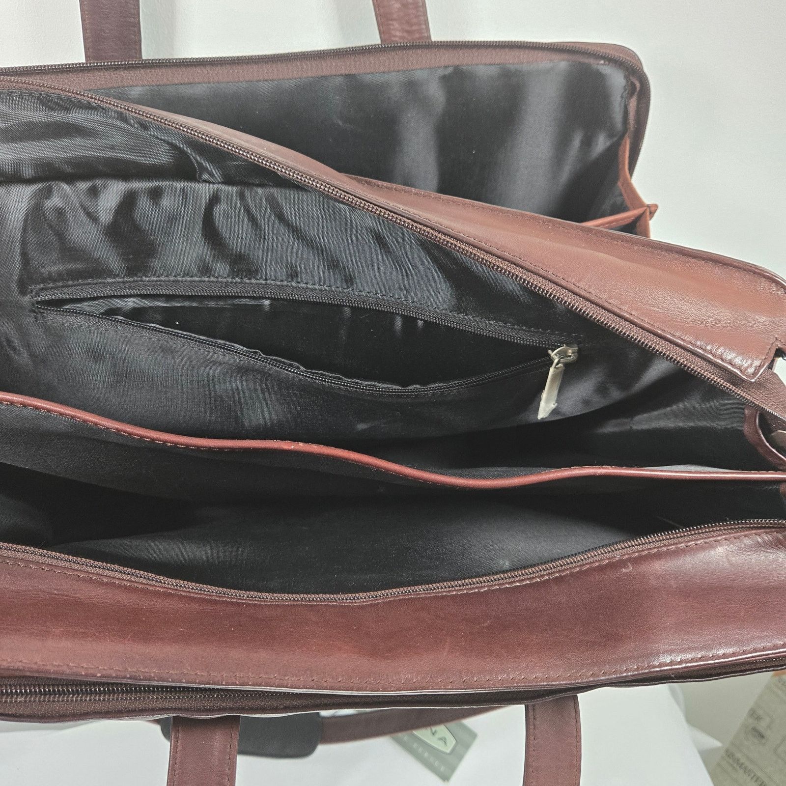 Other Dilana Executive Series Leather Briefcase. Size ONE SIZE - 5 Thumbnail