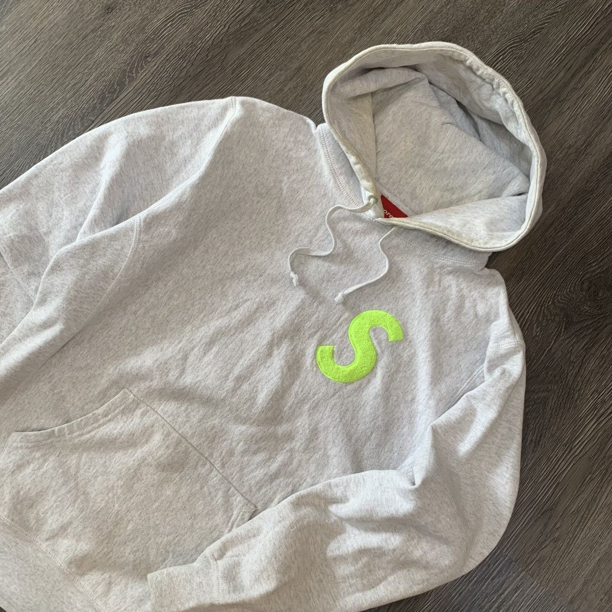 Supreme Supreme S Logo Hooded Sweatshirt (FW19) Ash Grey Large Size US L / EU 52-54 / 3 - 2 Thumbnail