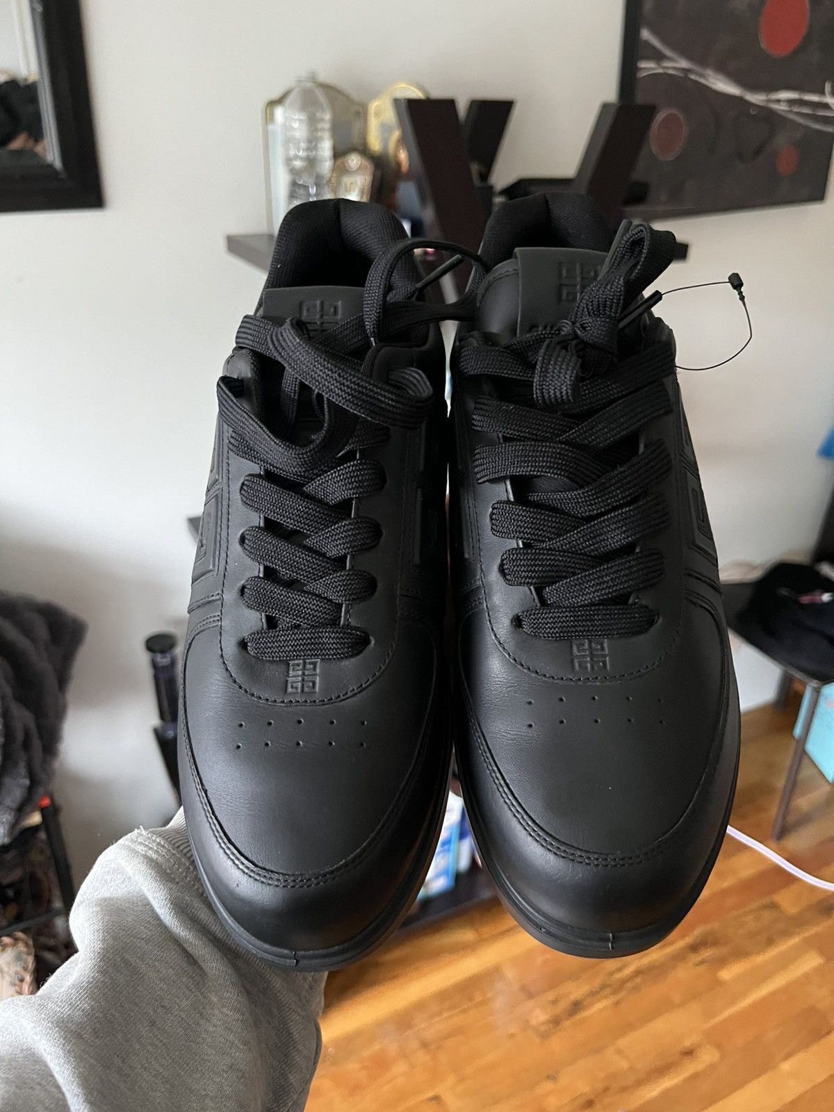 Givenchy Givenchy G4 Low Top Calf Leather Logo Black Mens Size US 7 / EU 40 - 2 Thumbnail