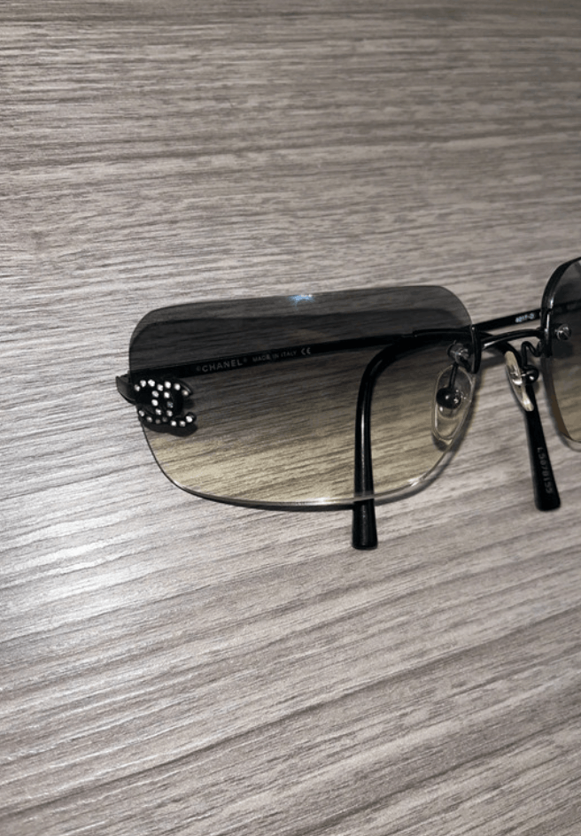 Chanel Chanel Sunglasses 4017-D Rhinestone Logo Rimless Vintage Size ONE SIZE - 2 Thumbnail