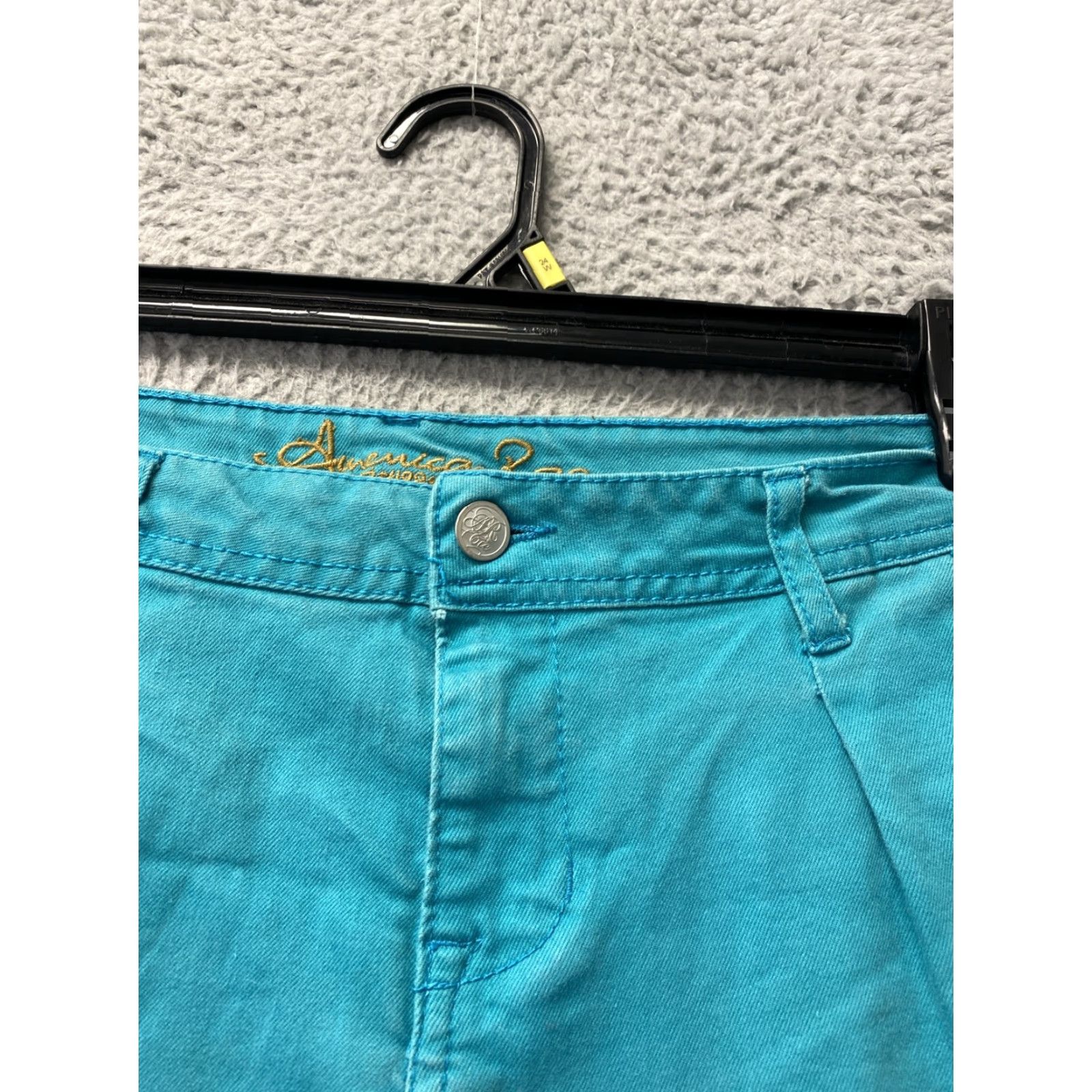 Vintage VINTAGE American Rag Cie Women's Bermuda Shorts Size 13 Aqua Denim Lightweight Spandex Size 34" / US 12 / IT 48 - 2 Thumbnail
