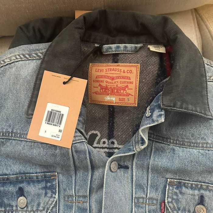 Stussy Stussy x Levi's Embossed Trucker Jacket | Grailed