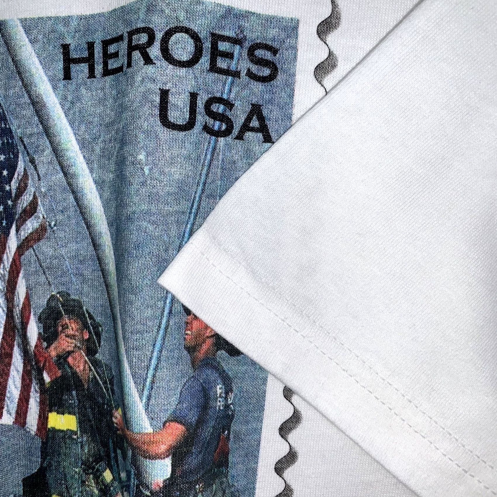 Fruit Of The Loom VINTAGE USA Heroes 2001 Stamp Tee White Shirt T-Shirt Sleeve Size Large Size US L / EU 52-54 / 3 - 3 Thumbnail