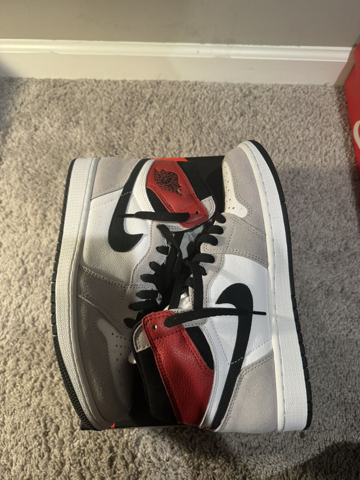 Jordan Brand Jordan 1 Retro High Light Smoke Gray Size US 9 / EU 42 - 2 Thumbnail